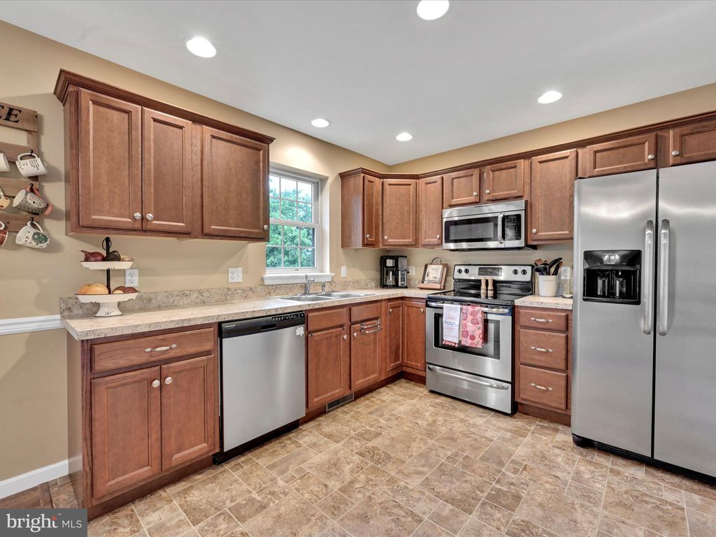 Photo of 37 W RIDGE RD, ELIZABETHTOWN, PA 17022 (MLS # PALA2036460)