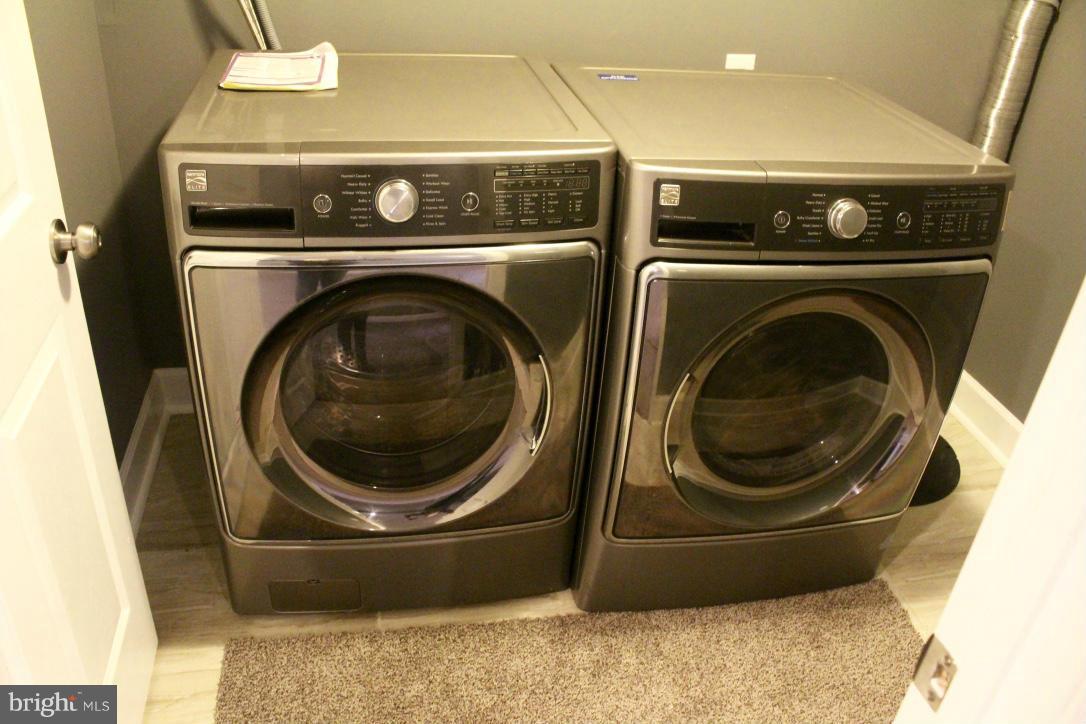 HUNTSMOOR VILLAGE NORTH - Residential