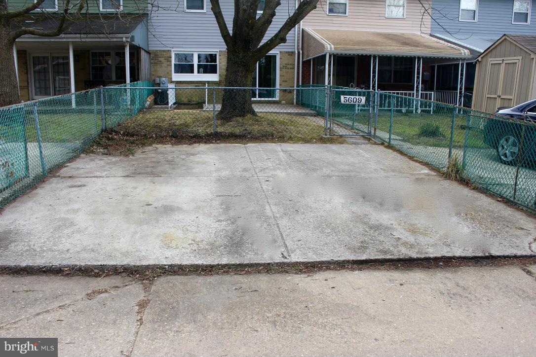 HUNTSMOOR VILLAGE NORTH - Residential