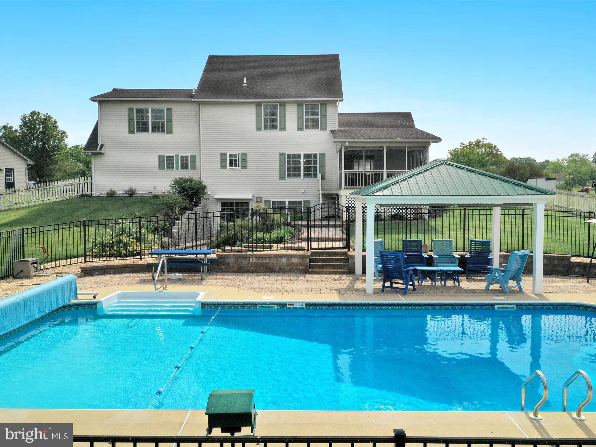 WERTZ RUN HEIGHTS - Residential