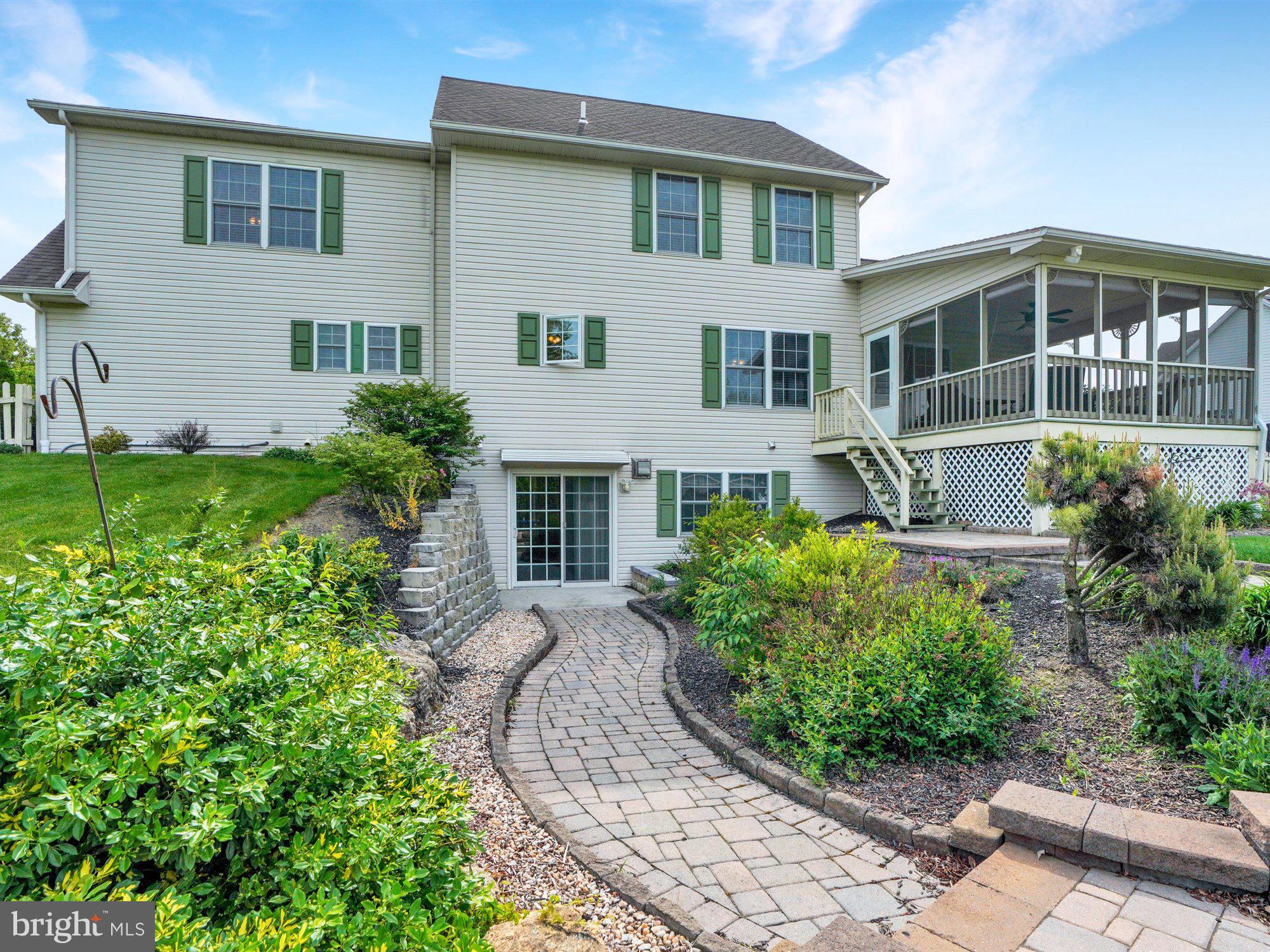 WERTZ RUN HEIGHTS - Residential