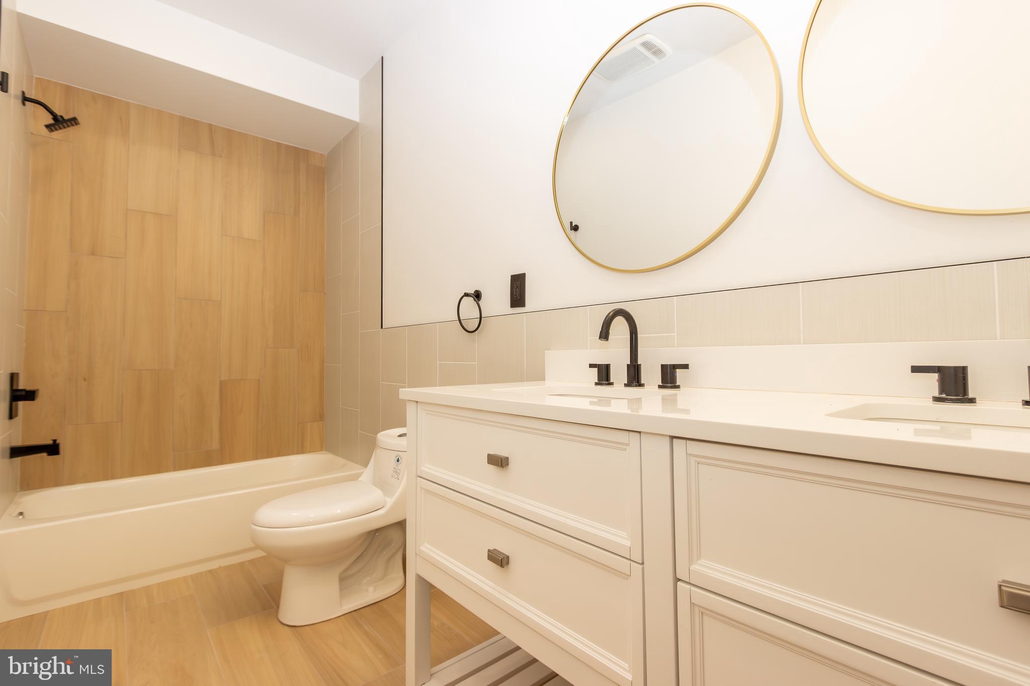 NORRIS SQUARE - Residential Income