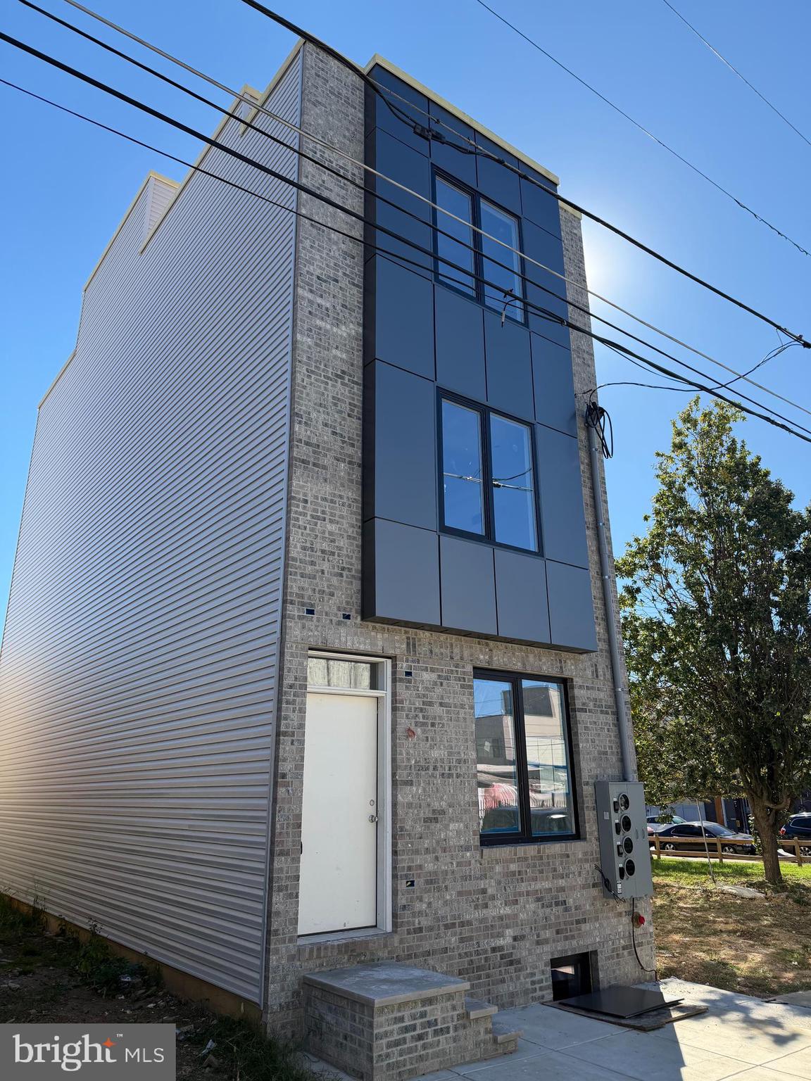 NORRIS SQUARE - Residential Income