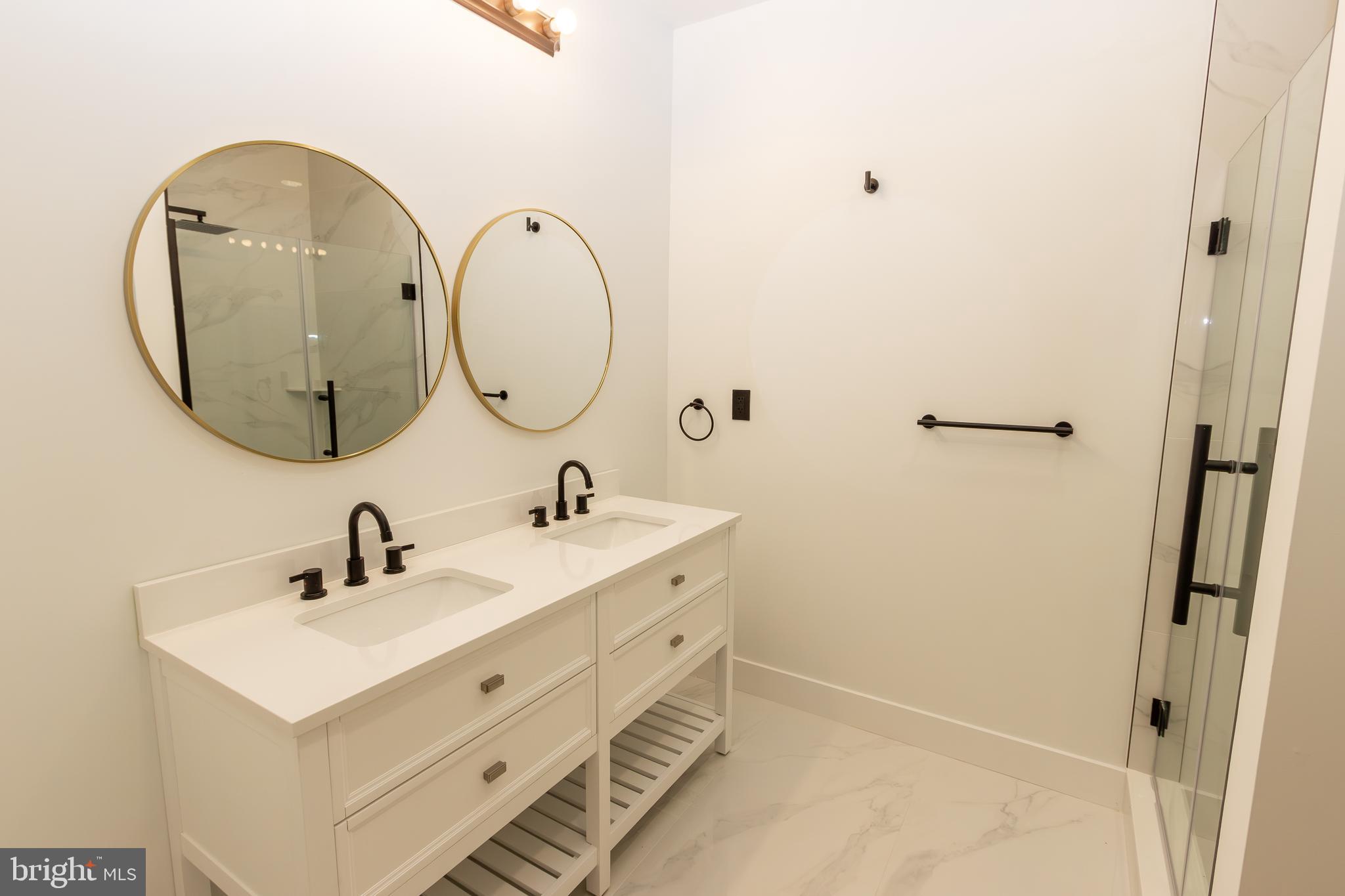 NORRIS SQUARE - Residential Income