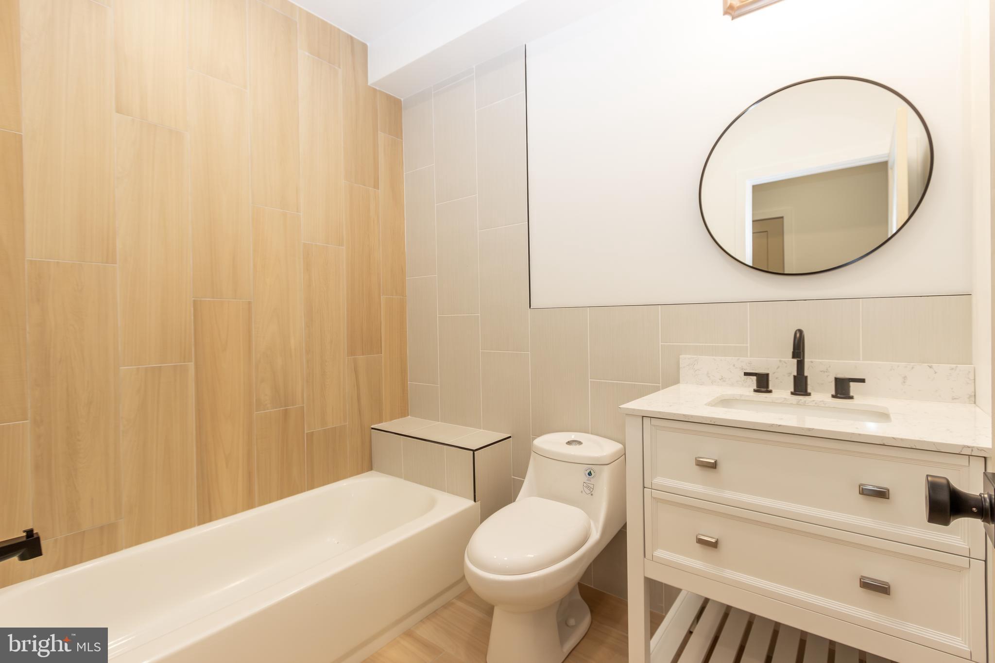 NORRIS SQUARE - Residential Income