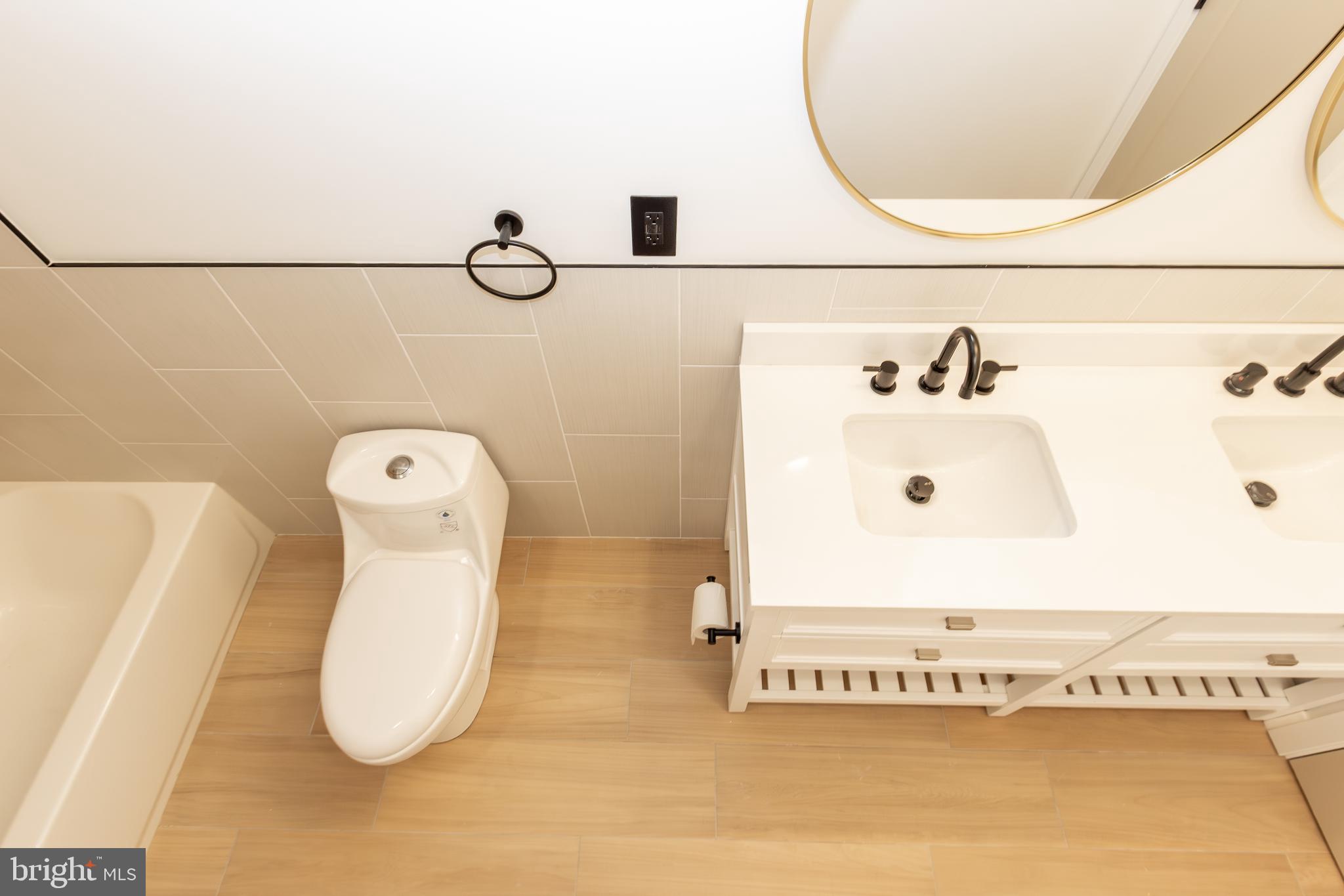 NORRIS SQUARE - Residential Income