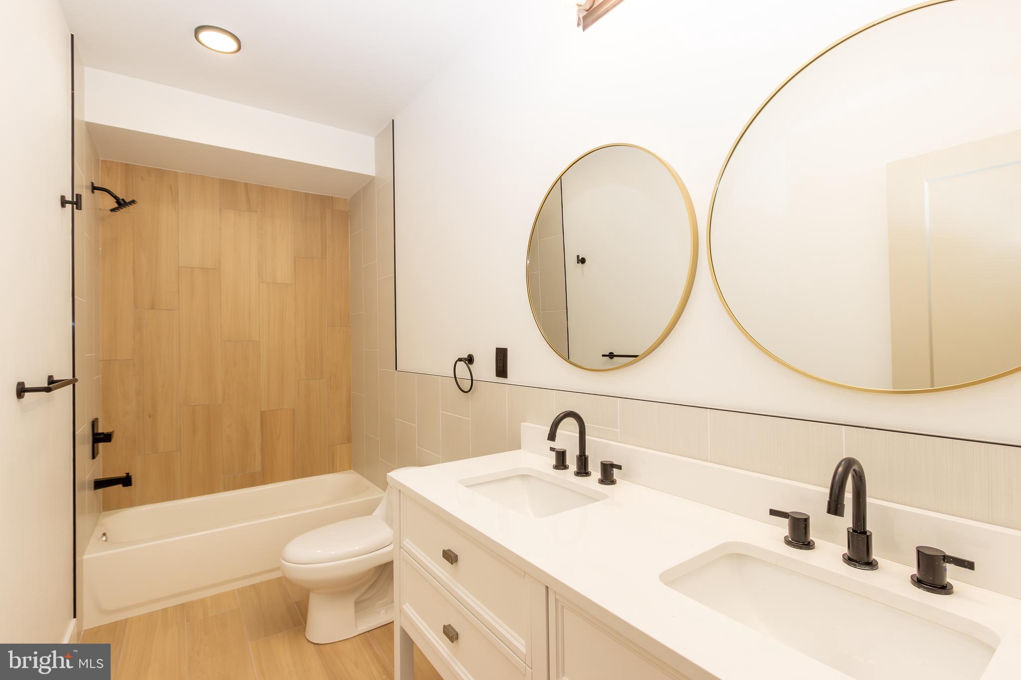 NORRIS SQUARE - Residential Income