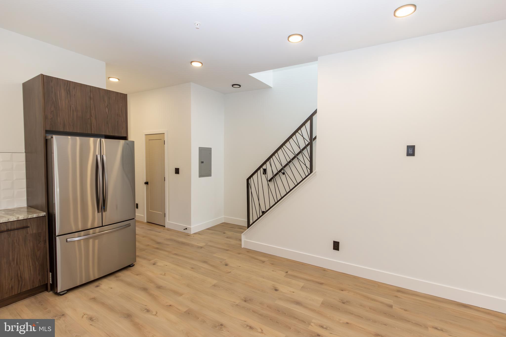 NORRIS SQUARE - Residential Income