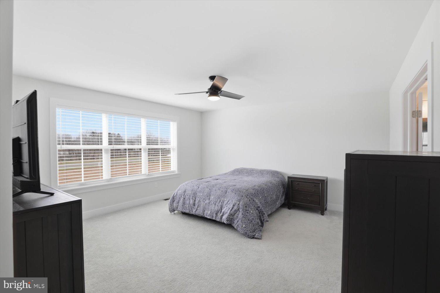 SUMMER LAYNE - Residential