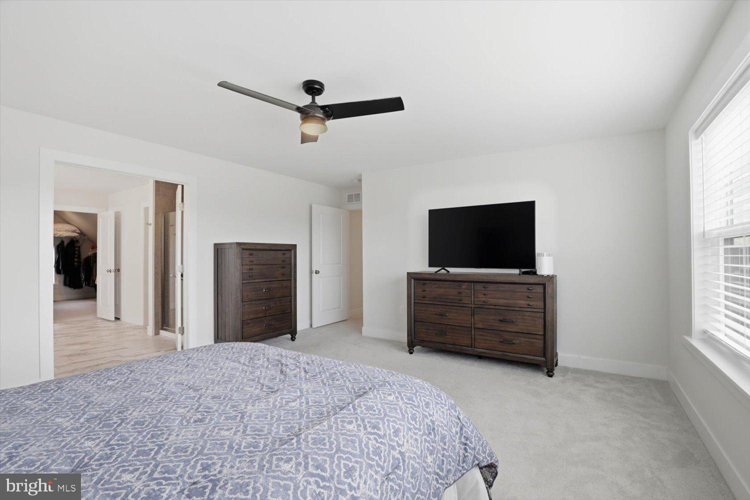 SUMMER LAYNE - Residential