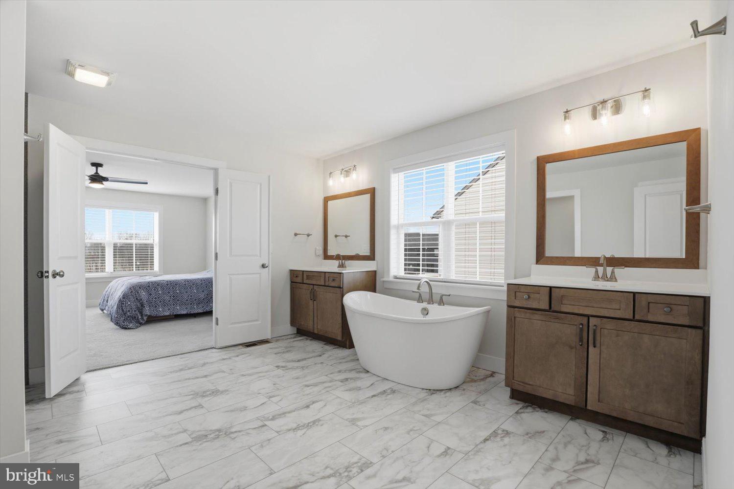 SUMMER LAYNE - Residential