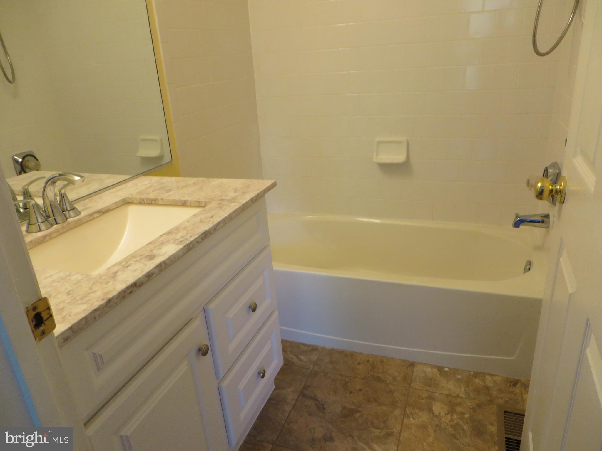 DOMINION STATION - Residential Lease