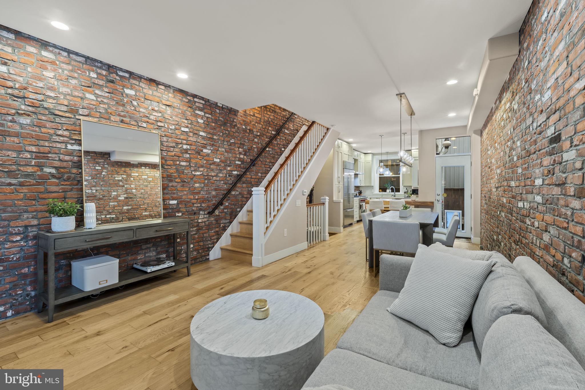729 S 15TH STREET