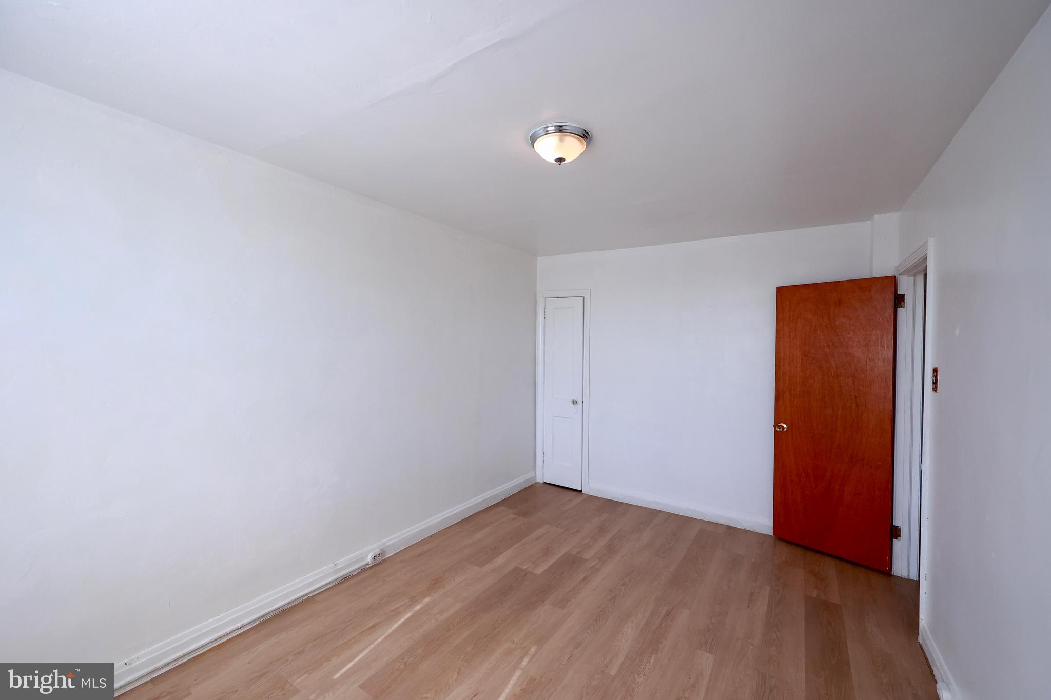 PHILADELPHIA (NORTHEAST) - Residential