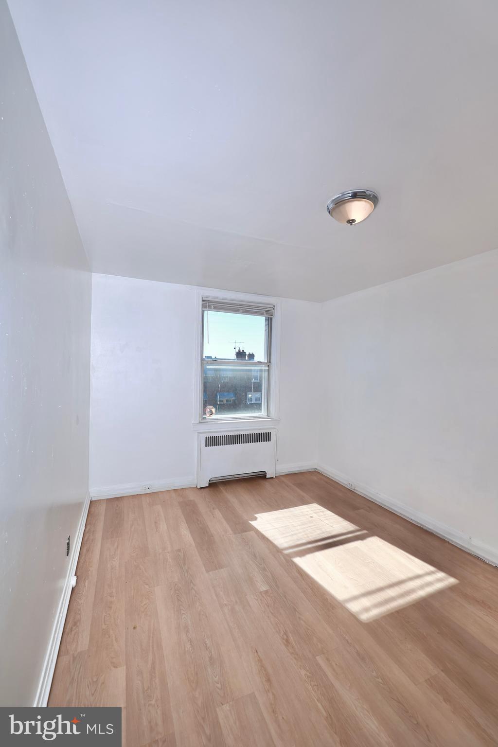 PHILADELPHIA (NORTHEAST) - Residential