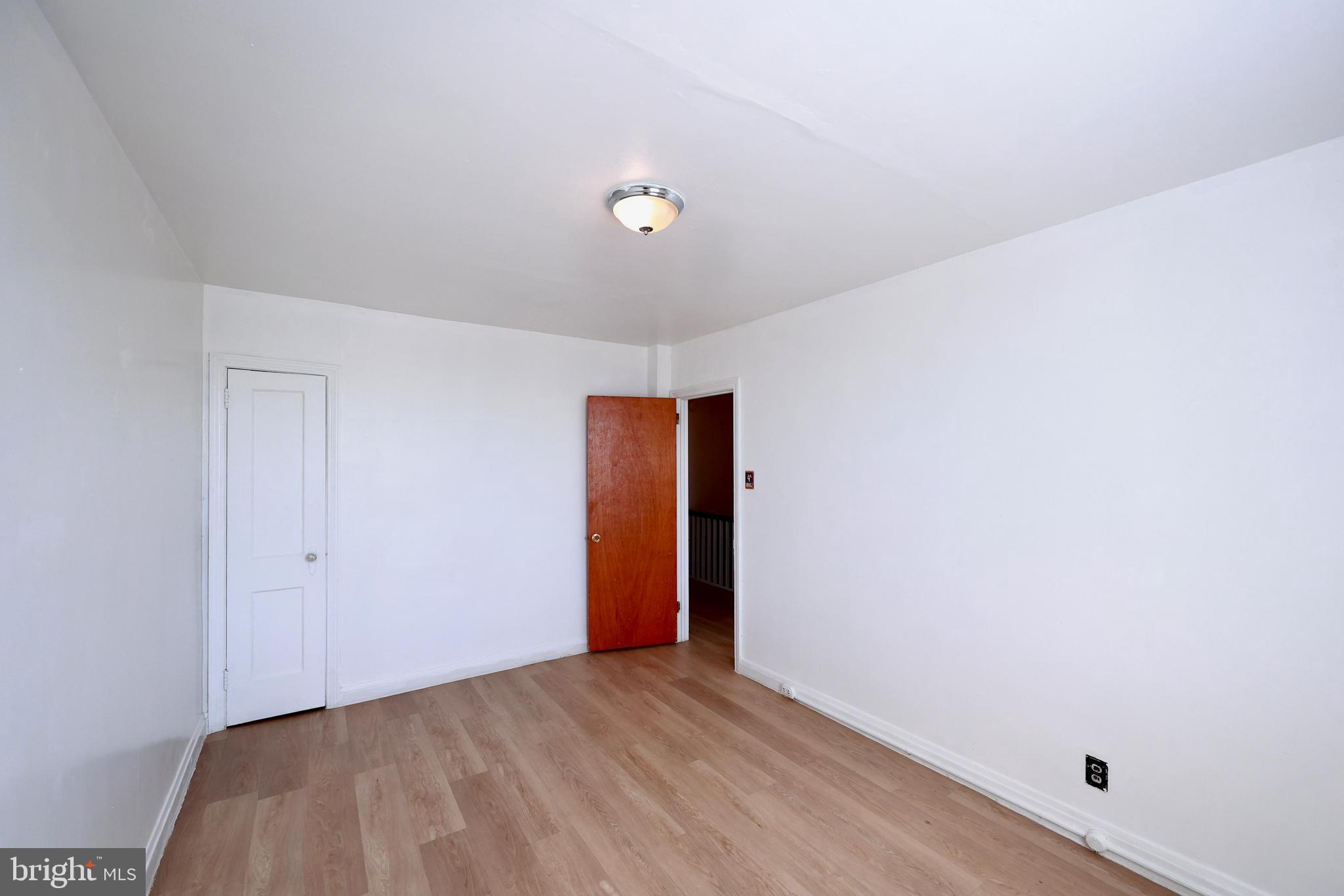 PHILADELPHIA (NORTHEAST) - Residential