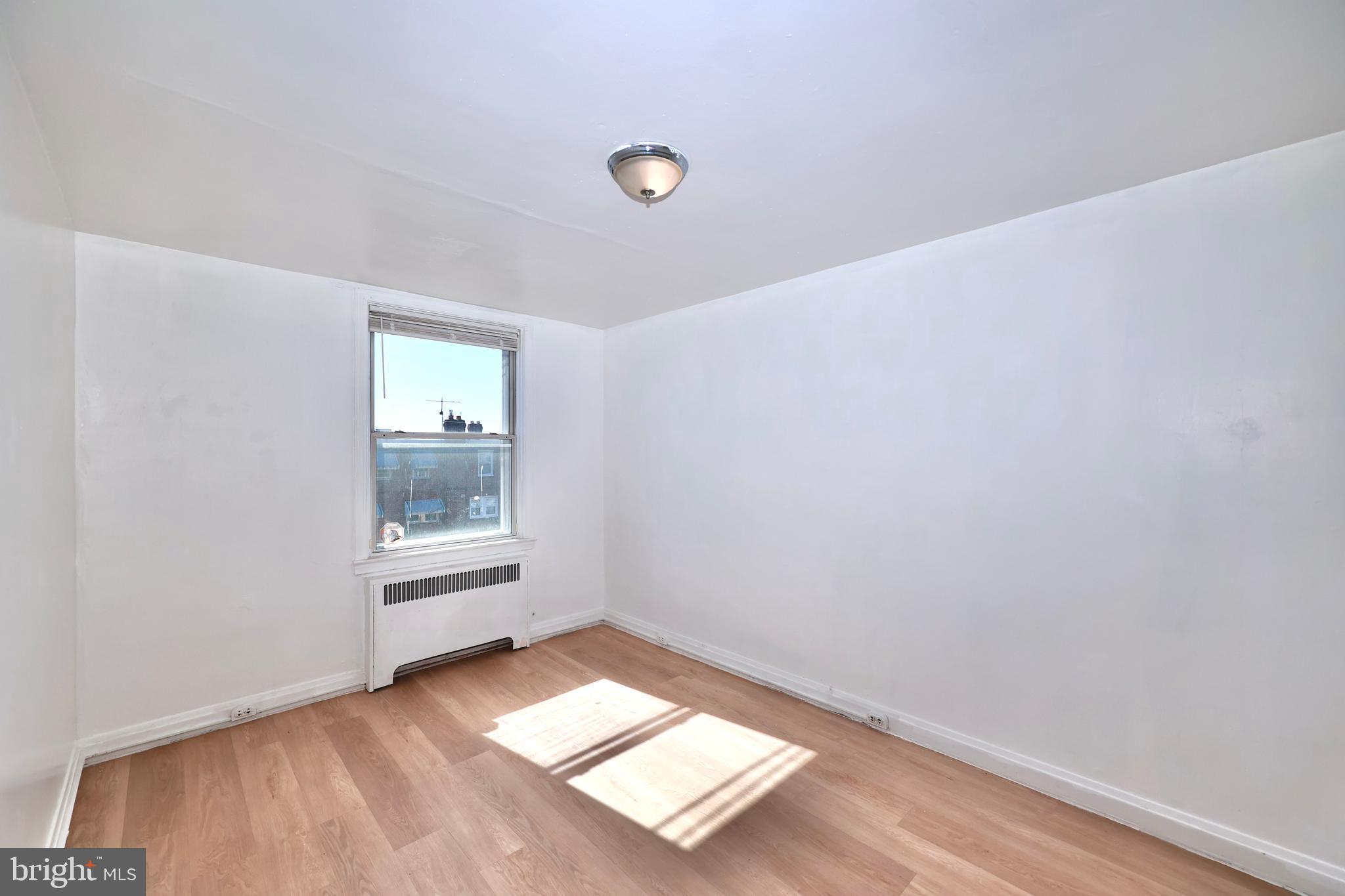 PHILADELPHIA (NORTHEAST) - Residential