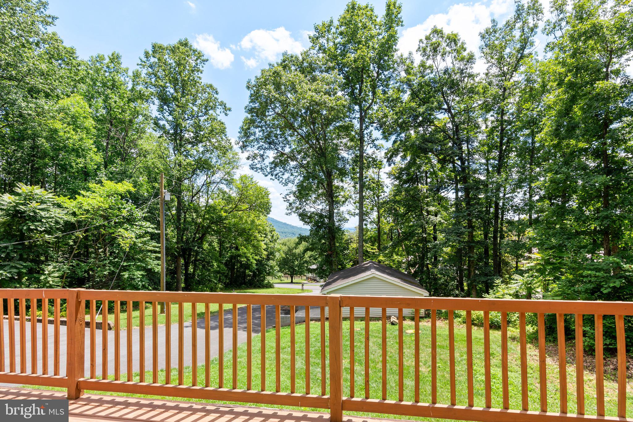 DANIELS MOUNTAIN - Residential