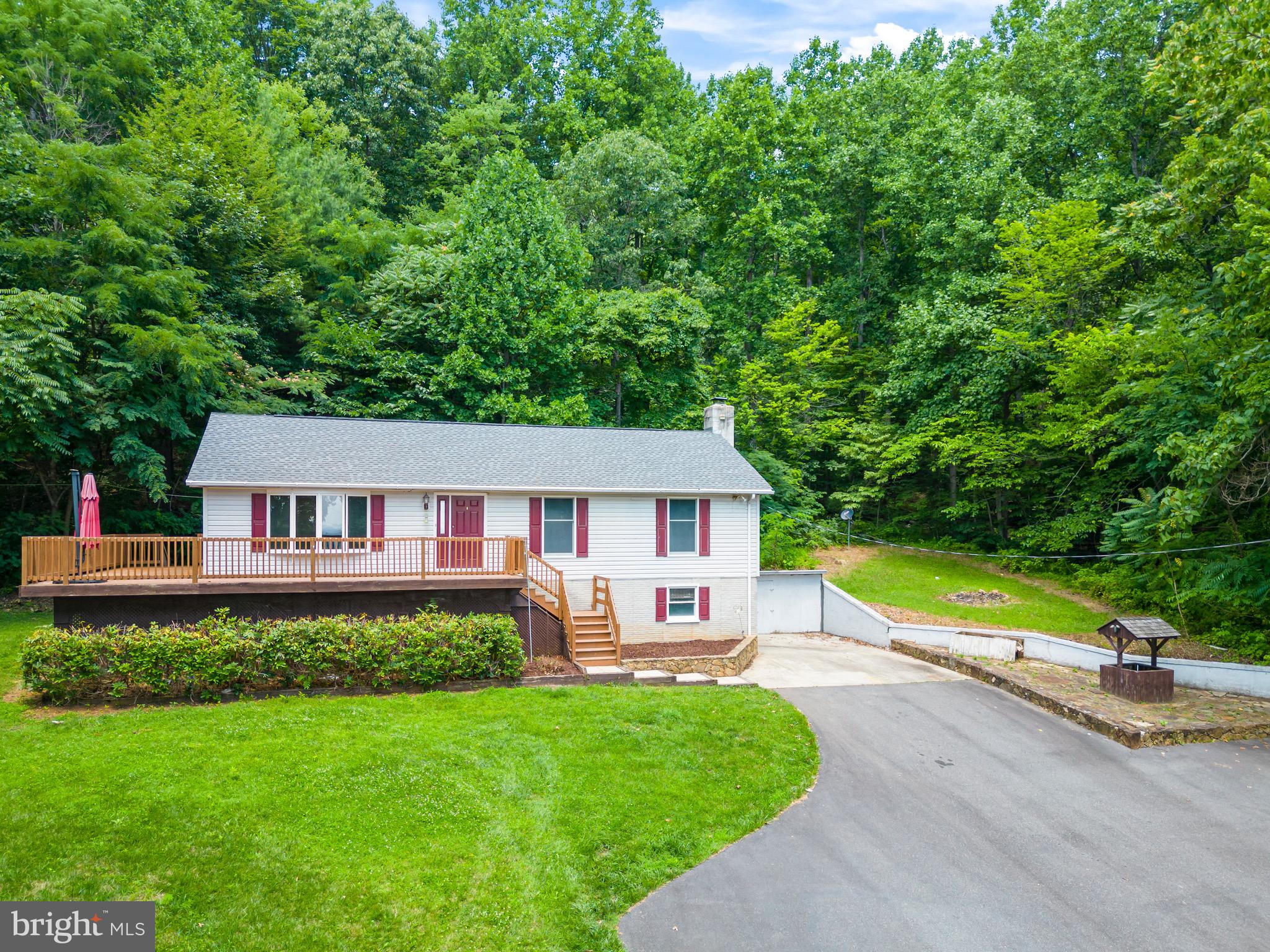 DANIELS MOUNTAIN - Residential