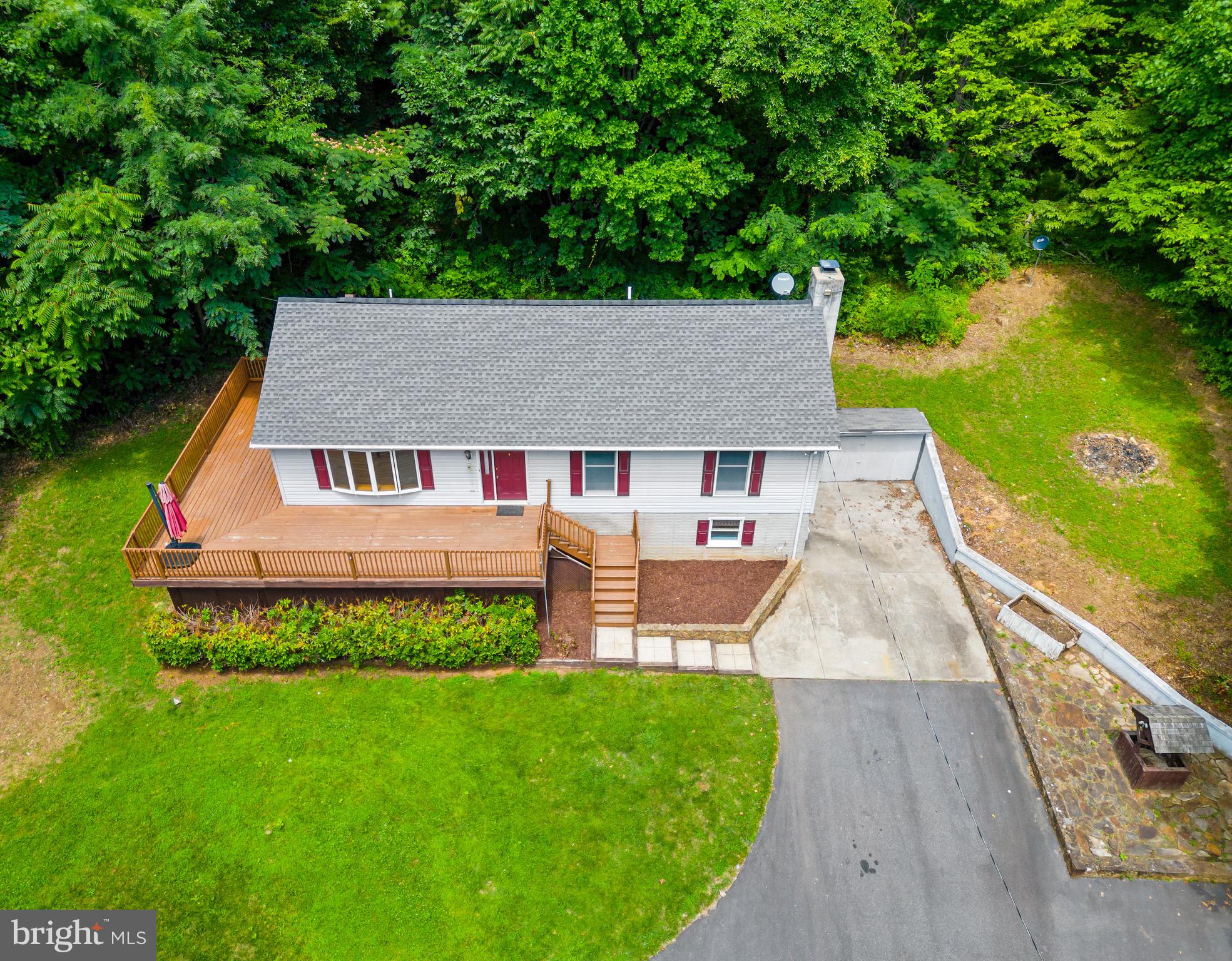 DANIELS MOUNTAIN - Residential