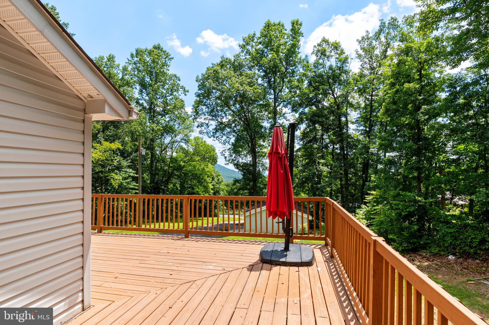 DANIELS MOUNTAIN - Residential