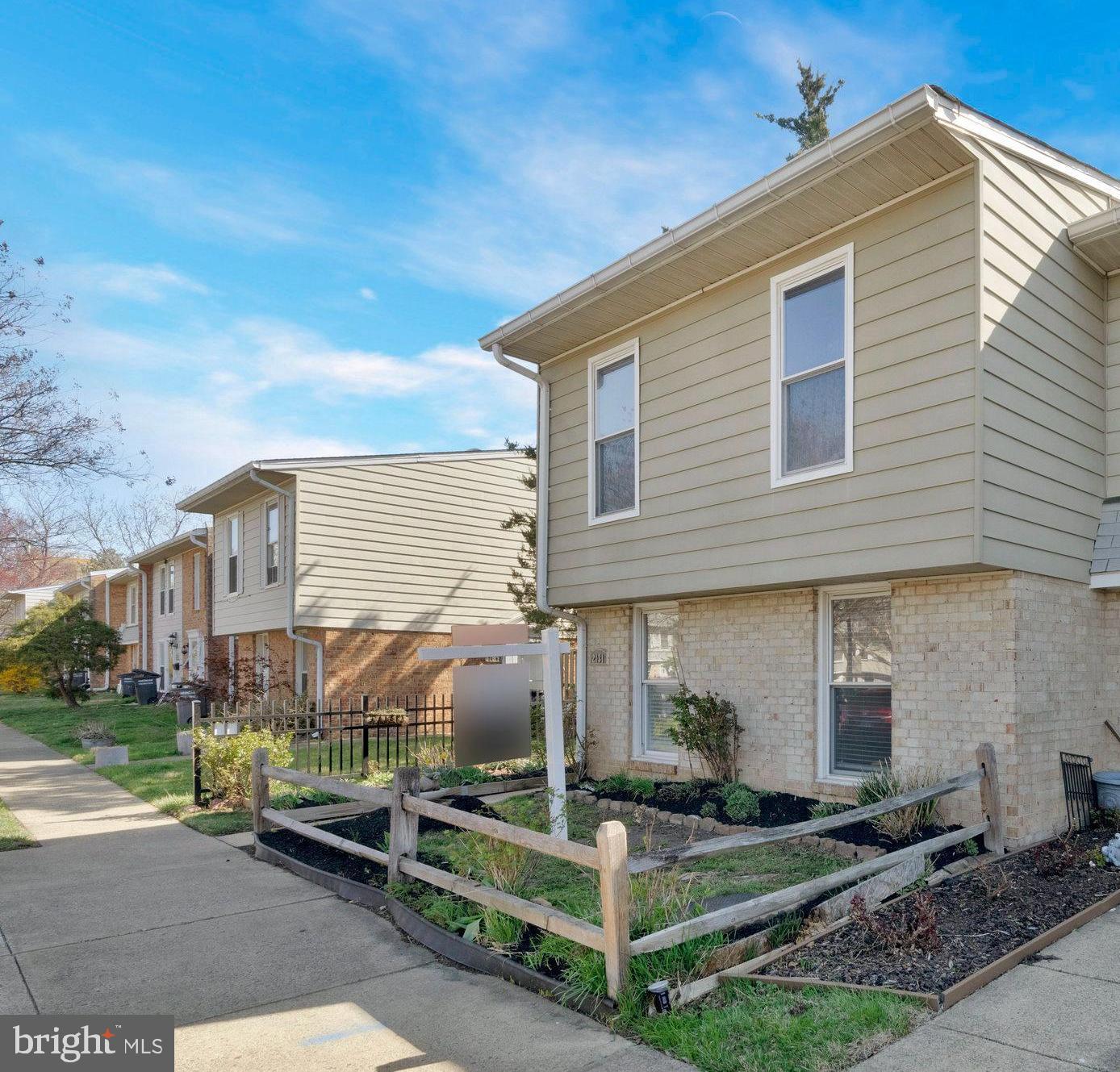 REFLECTION LAKE - Residential
