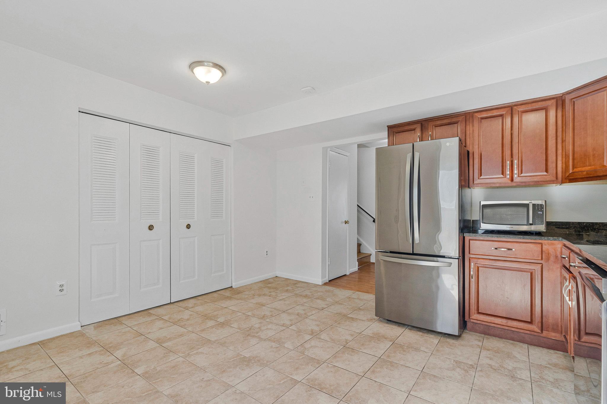 REFLECTION LAKE - Residential