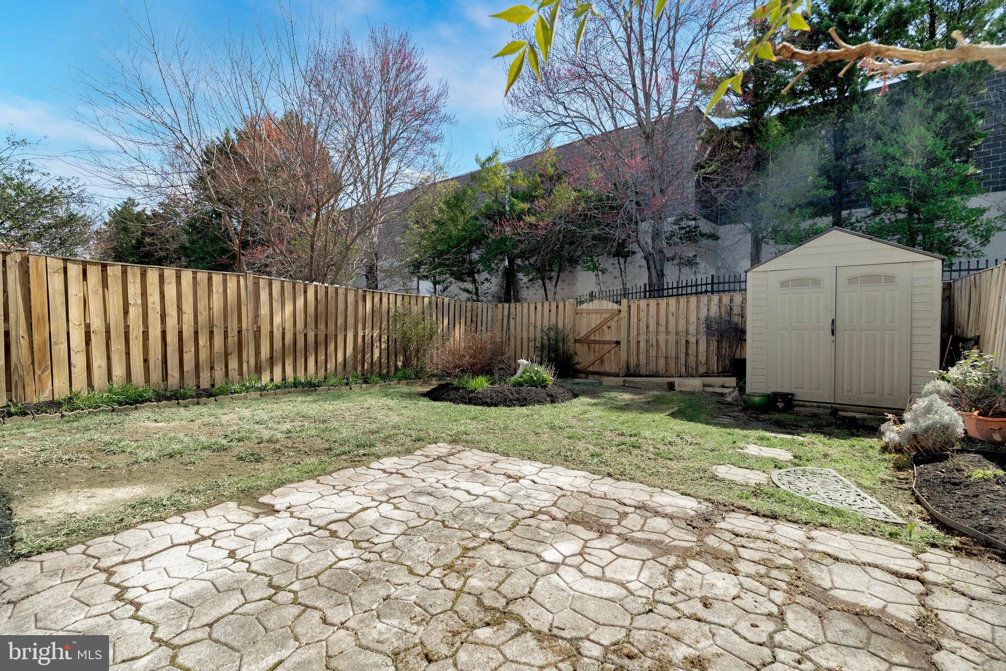REFLECTION LAKE - Residential