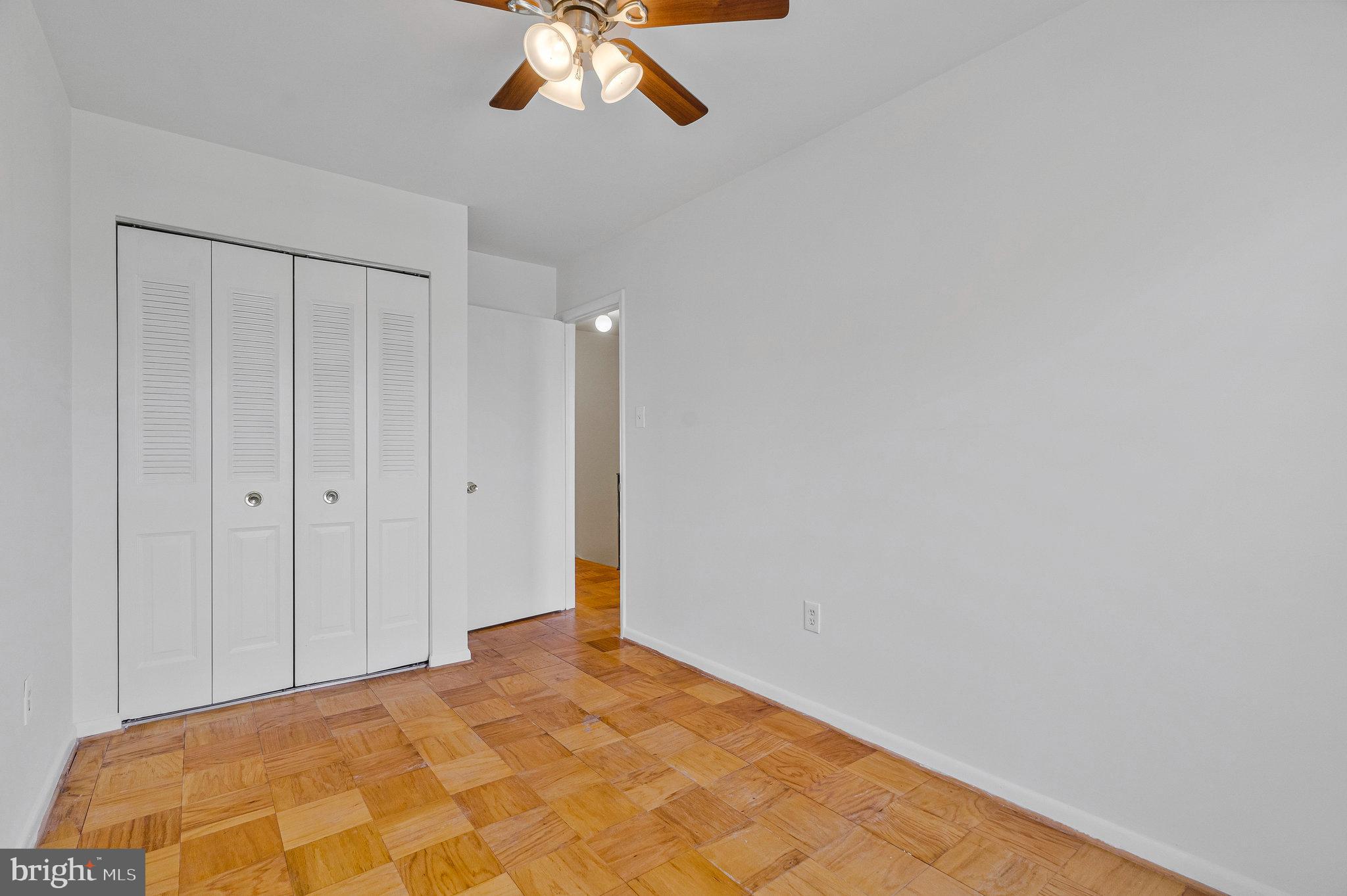 REFLECTION LAKE - Residential