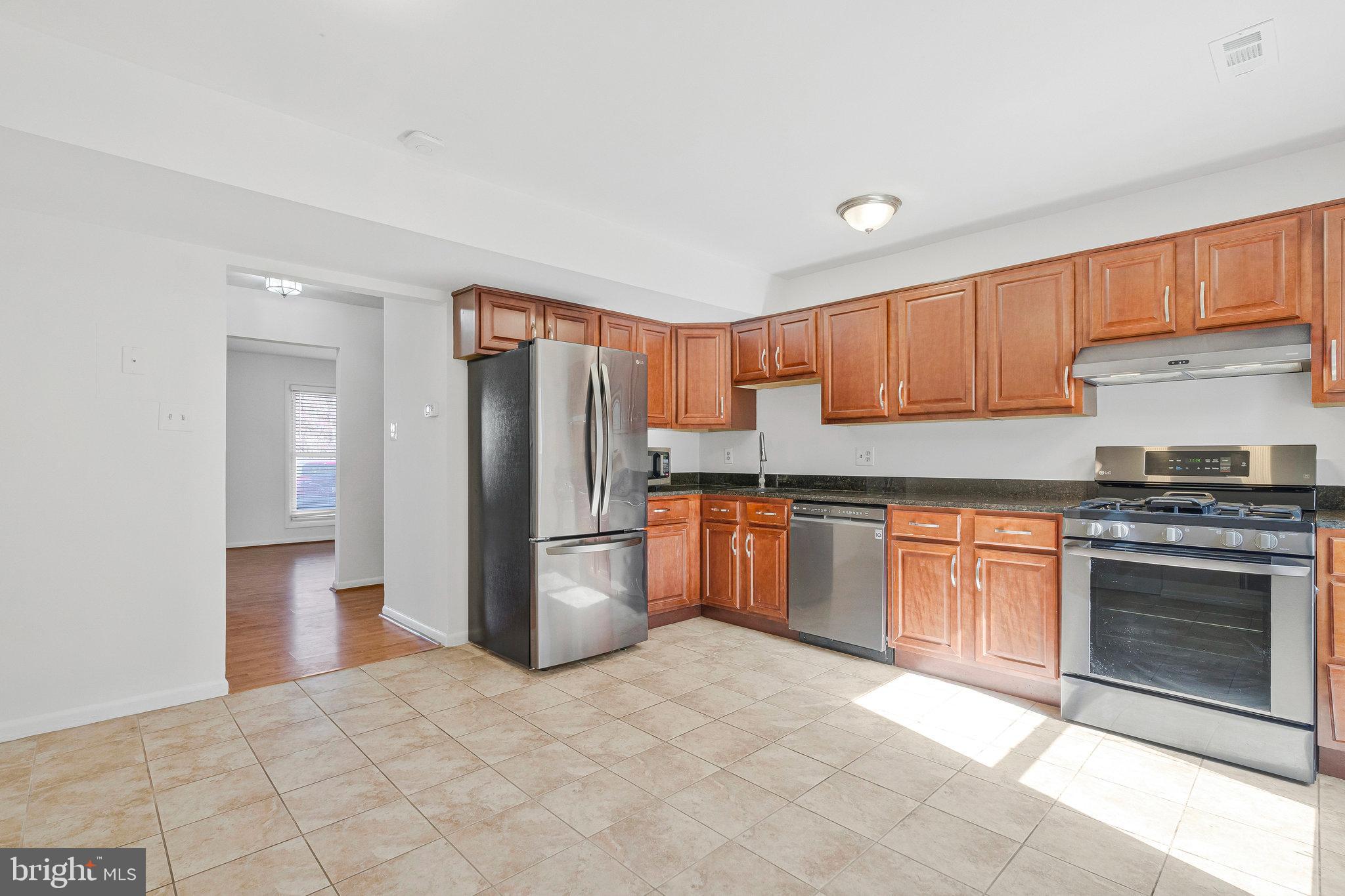 REFLECTION LAKE - Residential