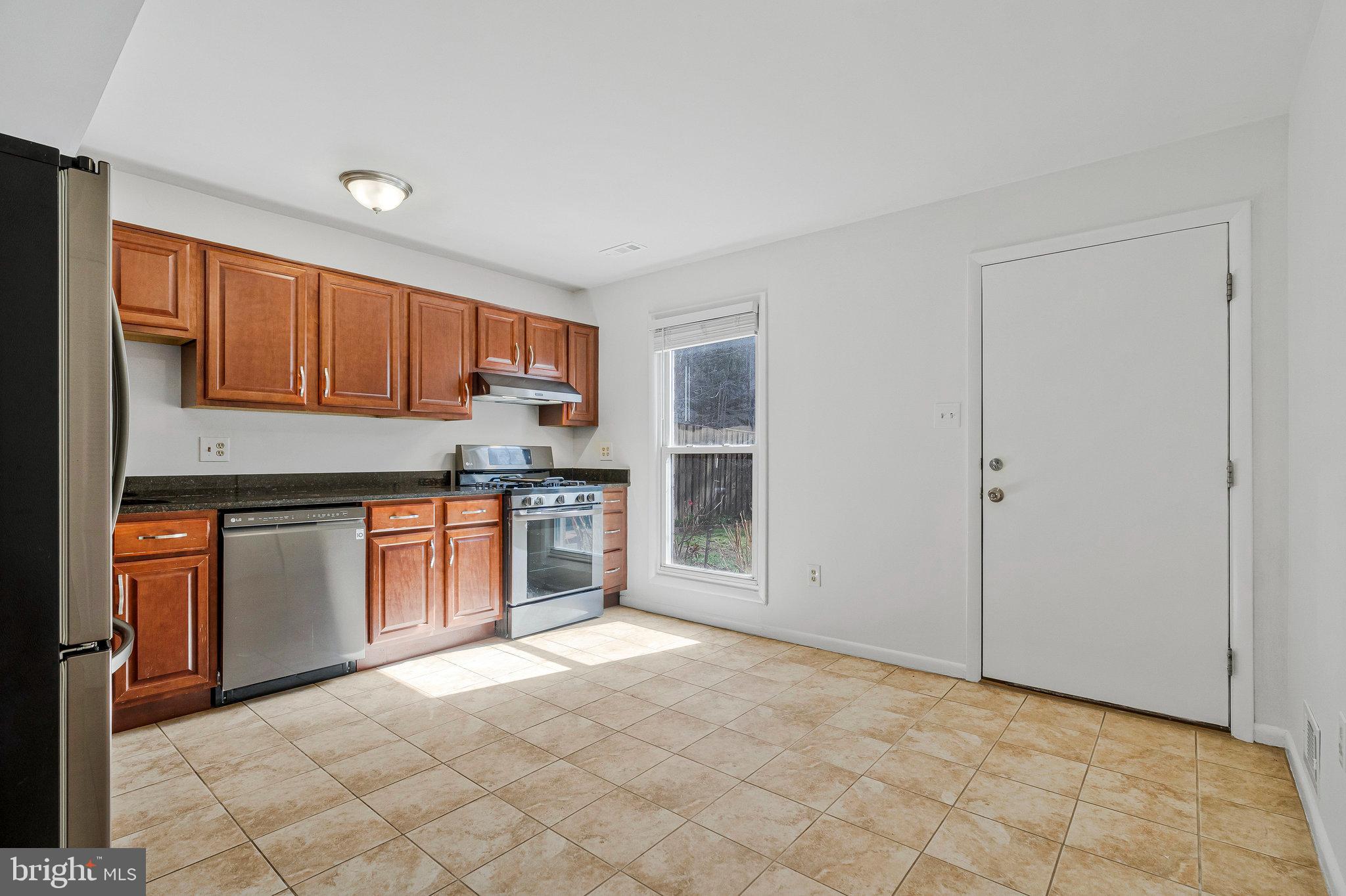 REFLECTION LAKE - Residential