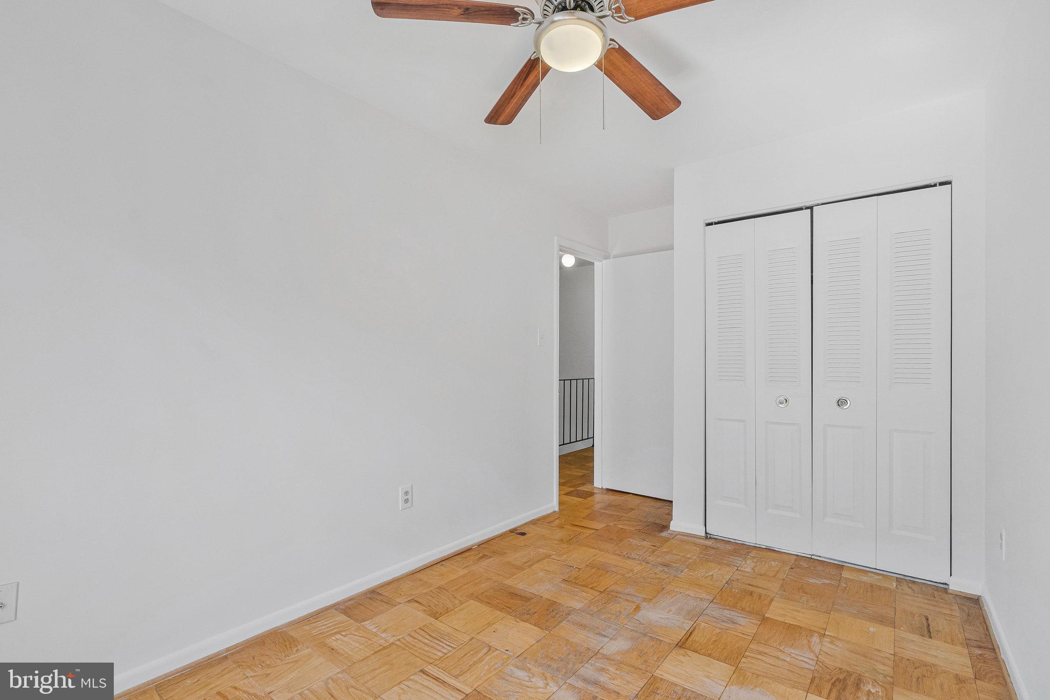 REFLECTION LAKE - Residential