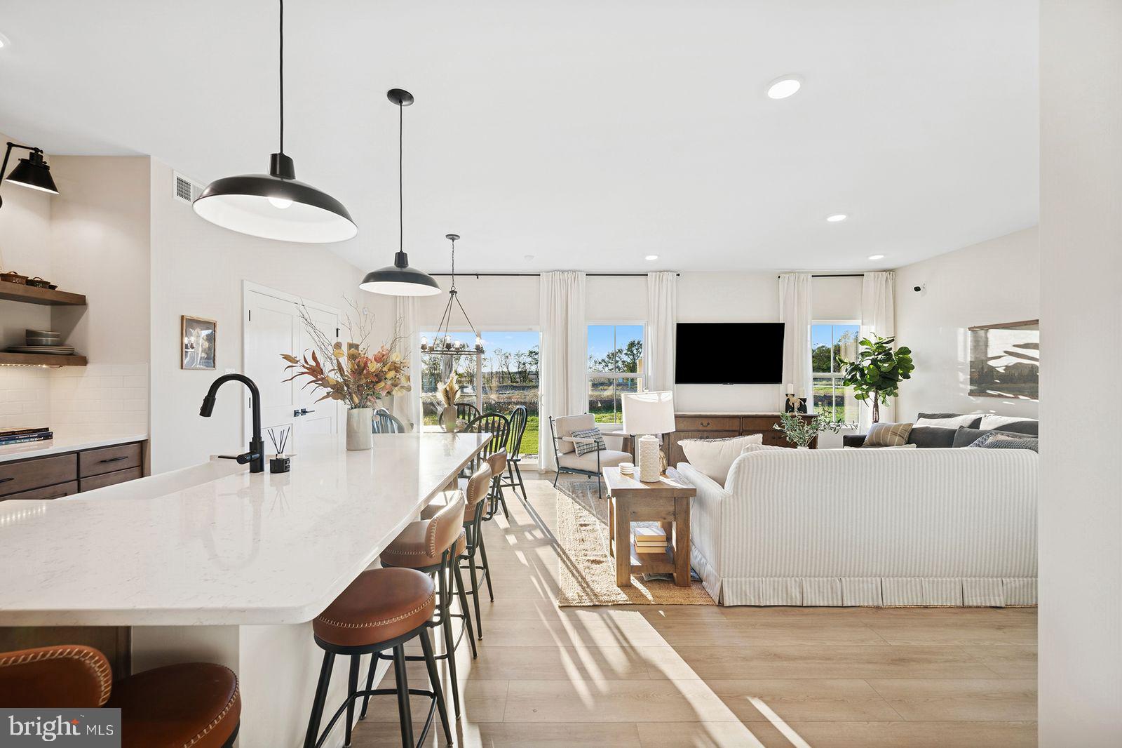 HUNTWELL WEST - Residential