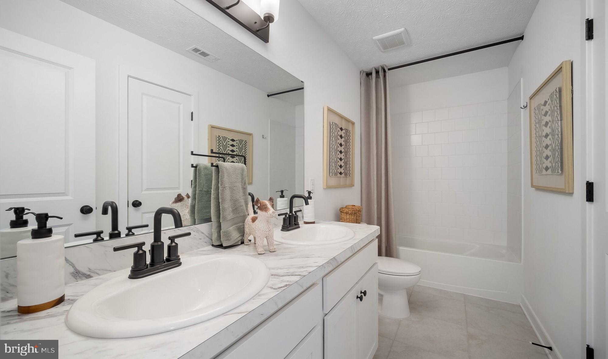 LIBERTY RUN - Residential