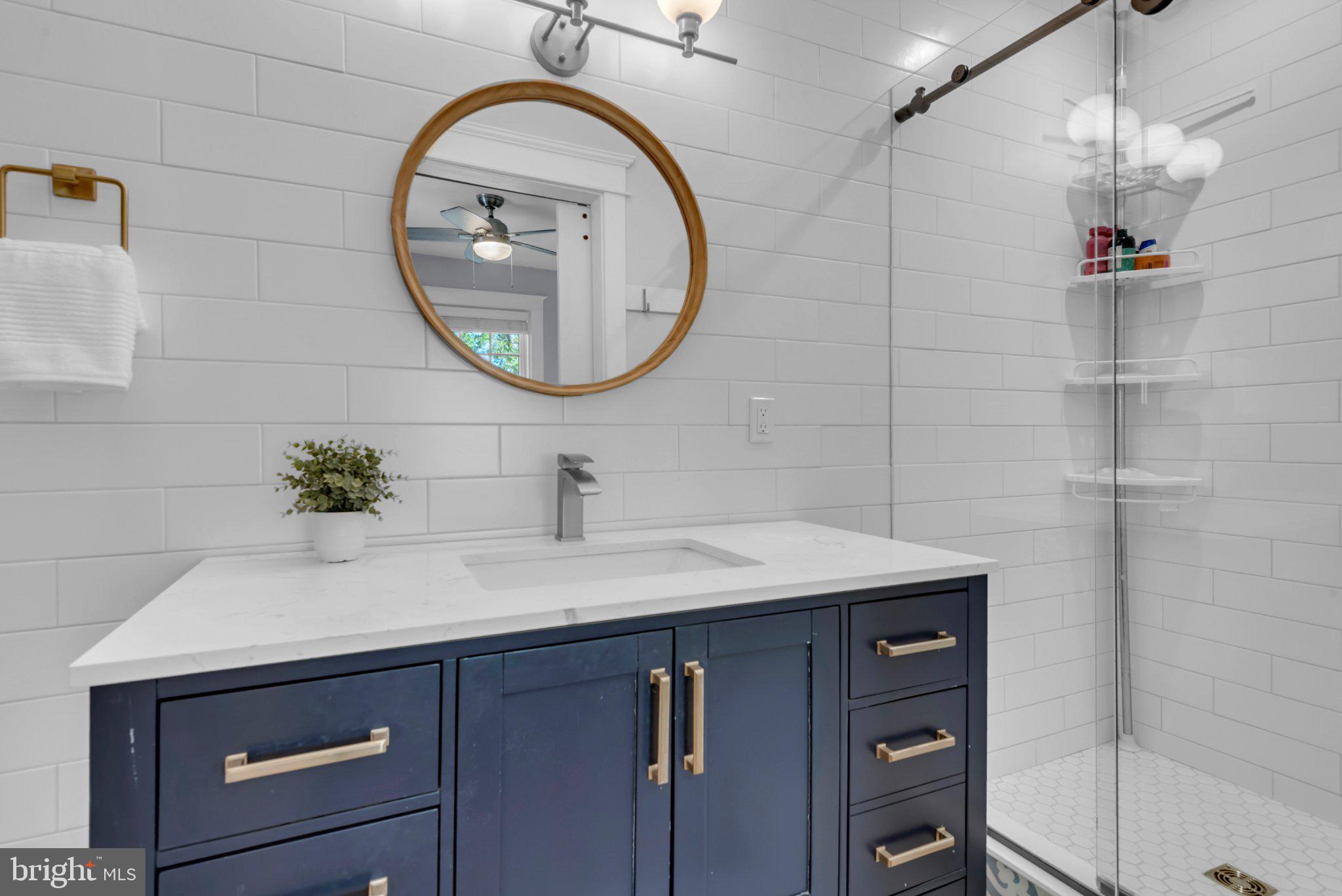 MURRAY HILL - Residential