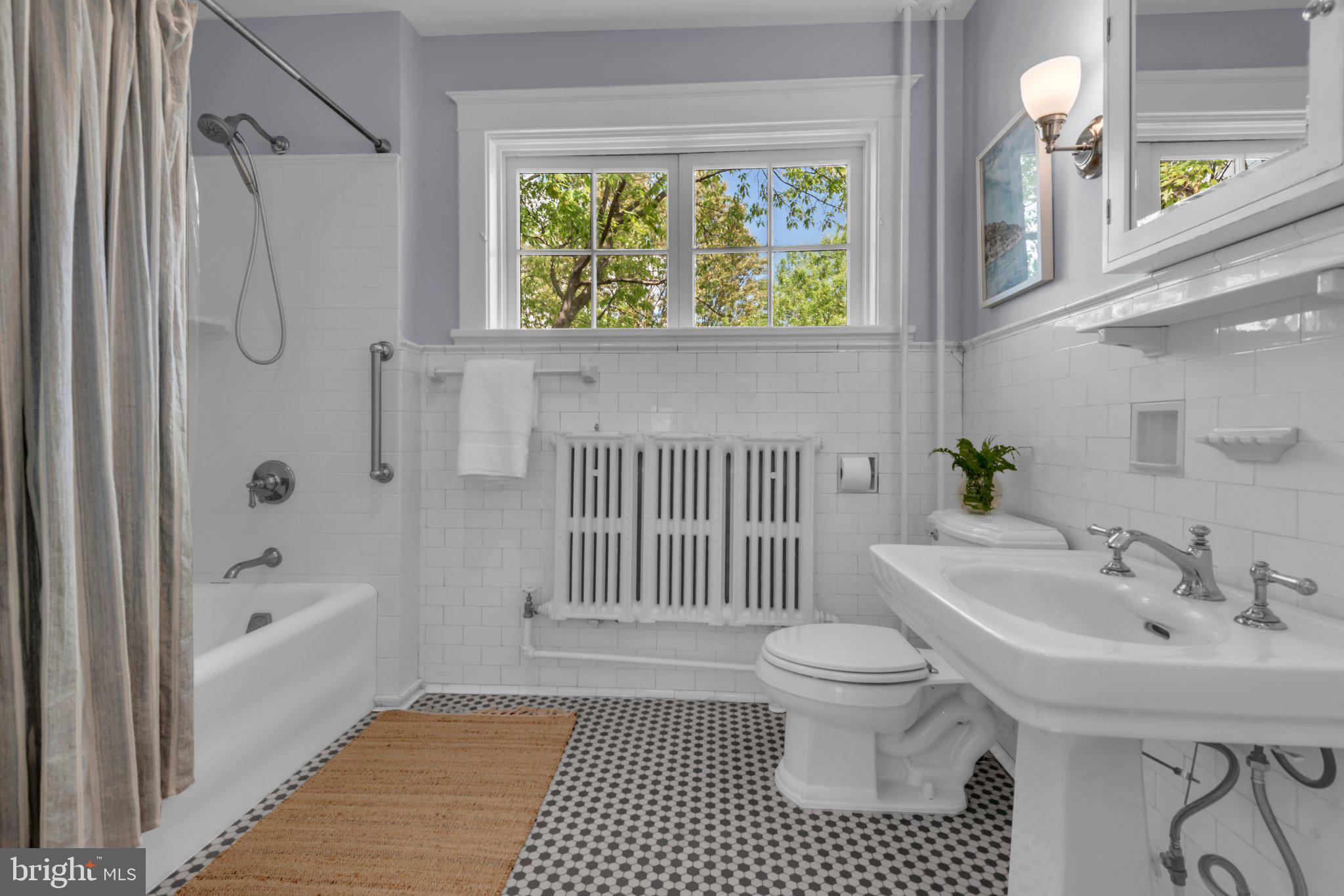 MURRAY HILL - Residential