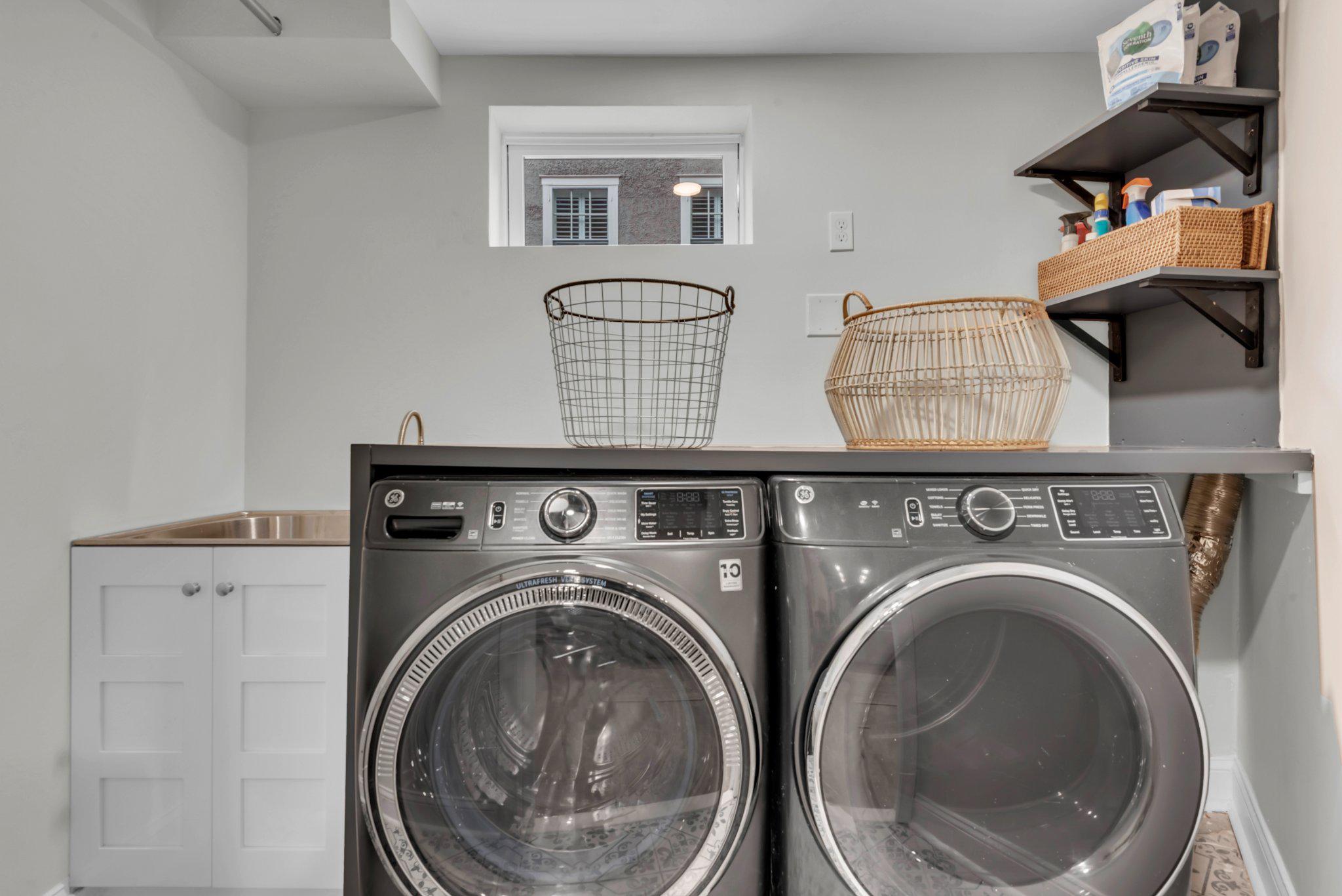 MURRAY HILL - Residential