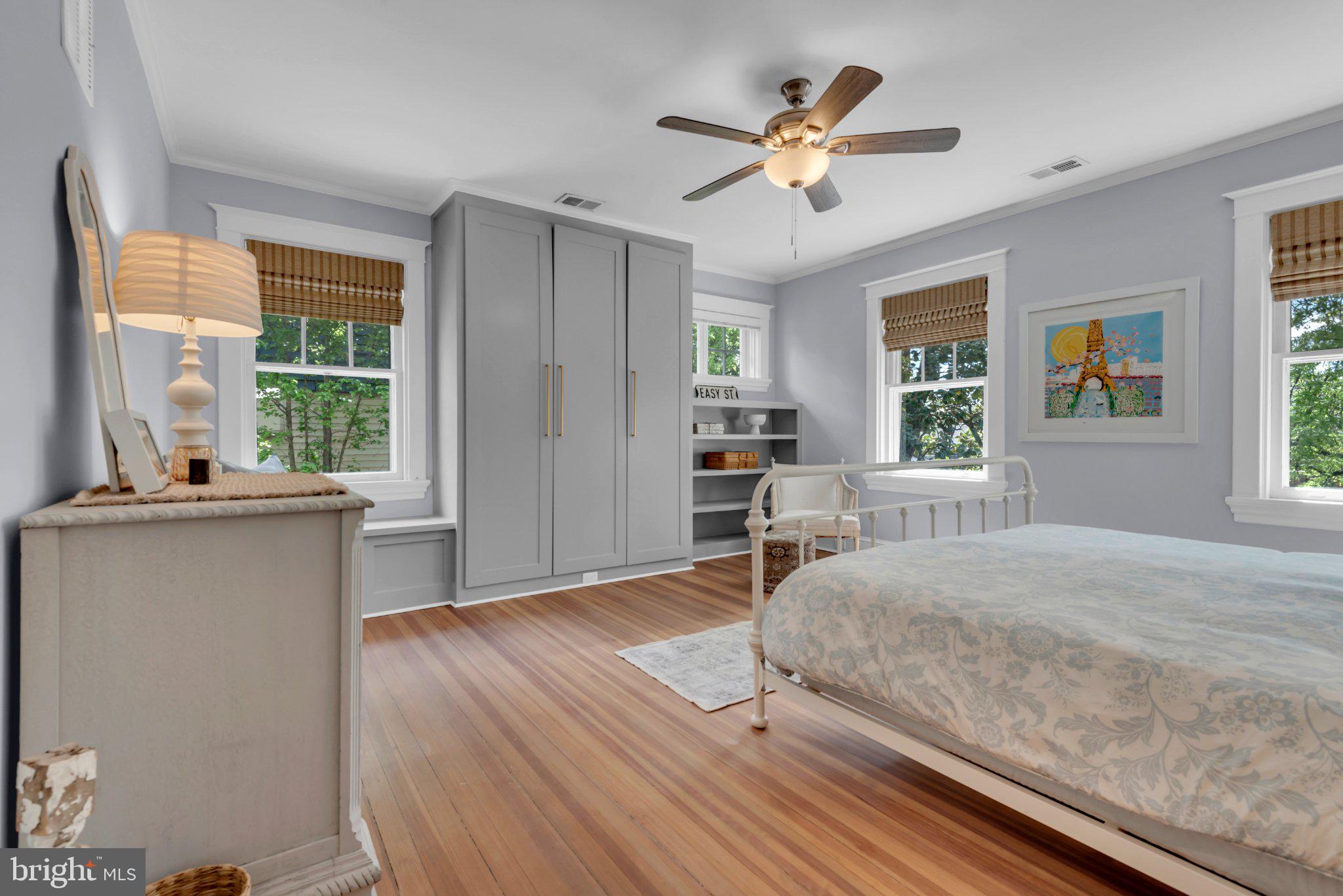 MURRAY HILL - Residential