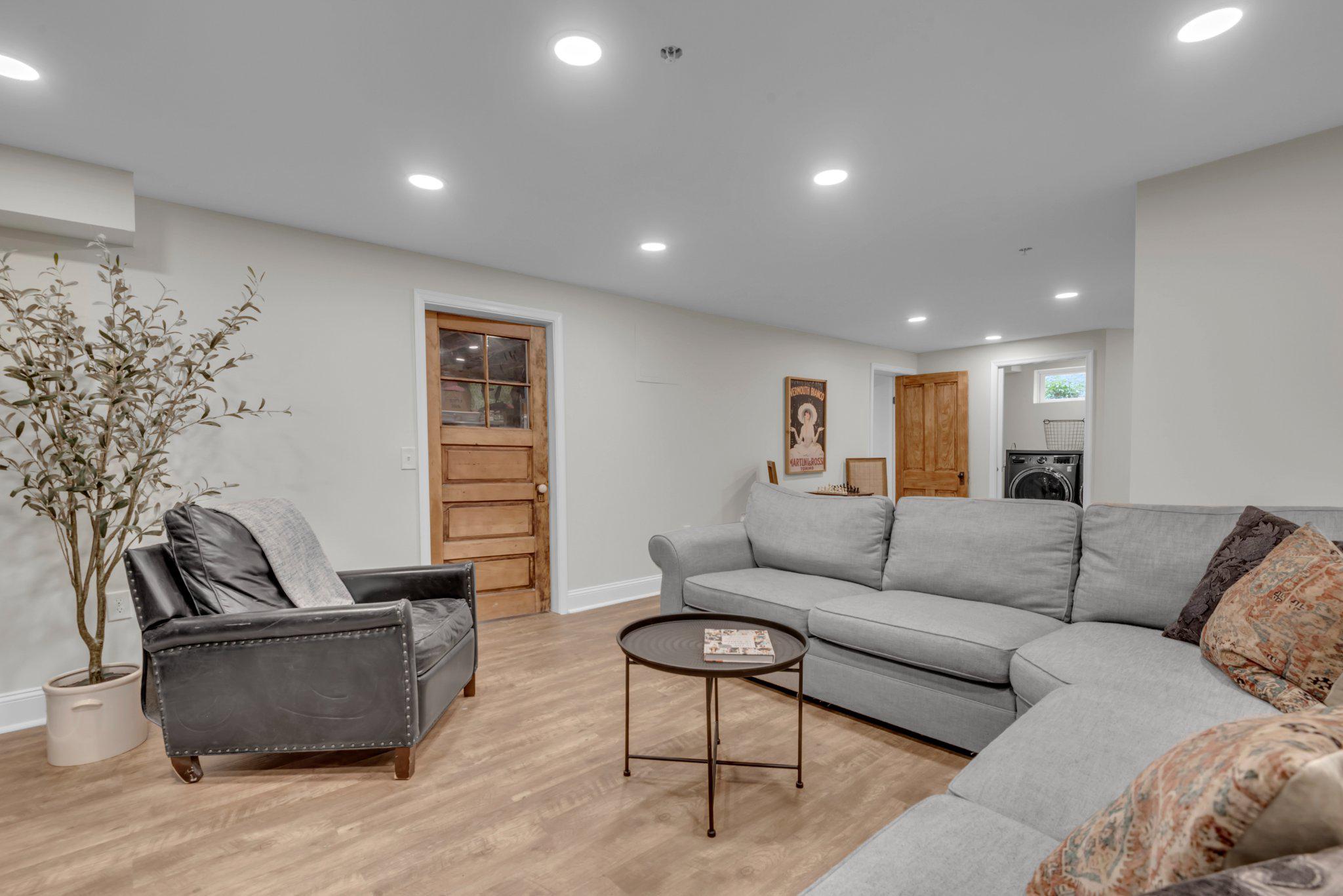 MURRAY HILL - Residential