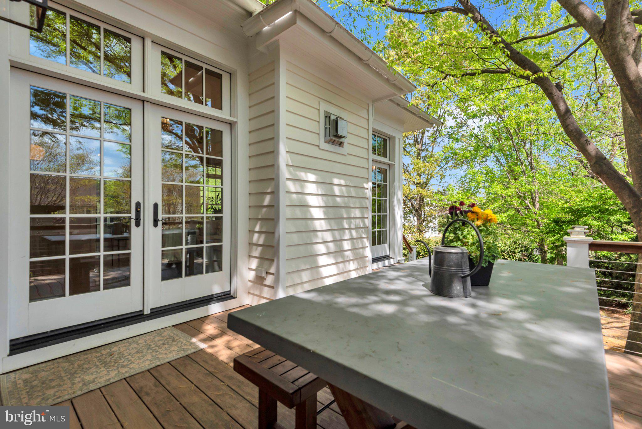 MURRAY HILL - Residential