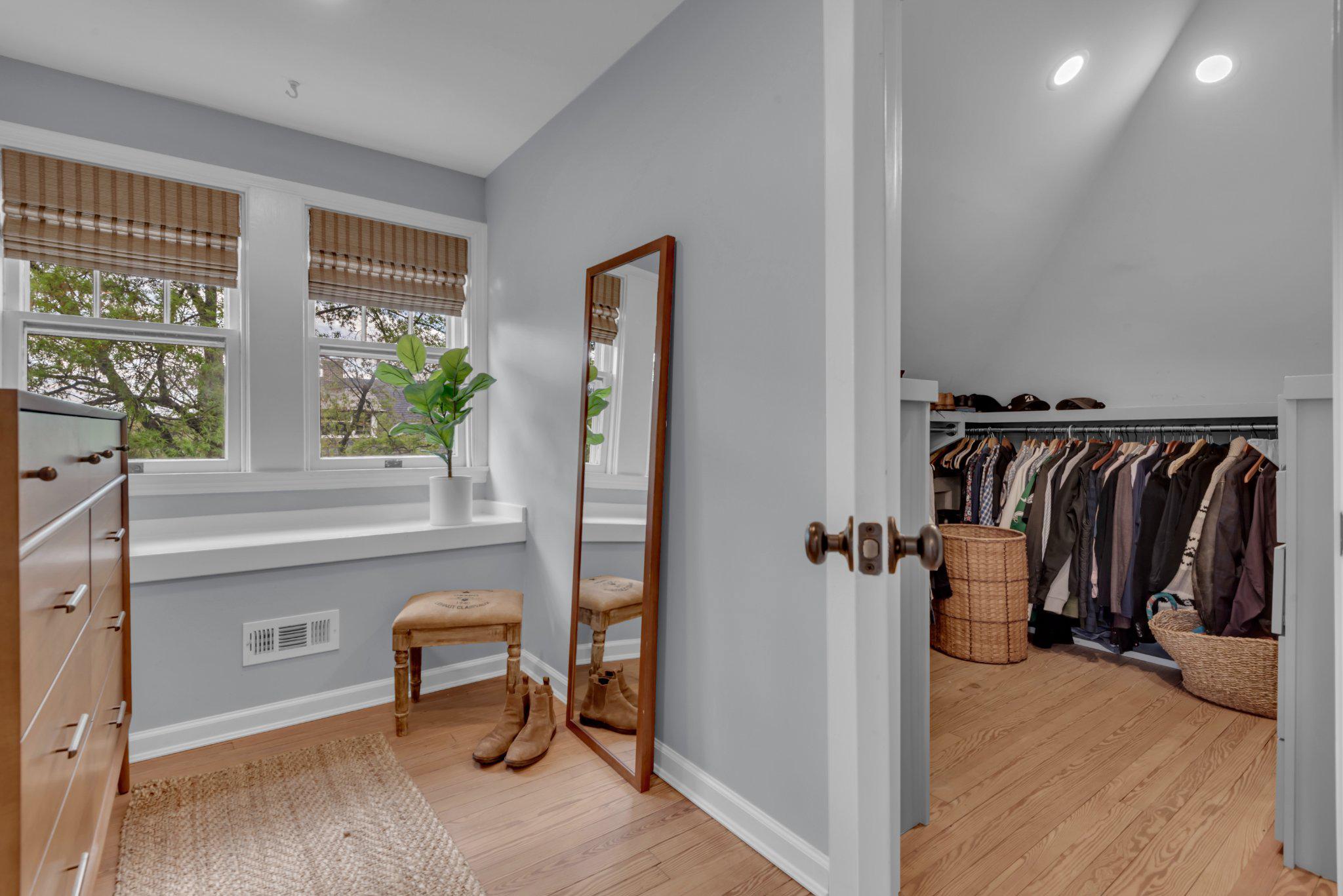 MURRAY HILL - Residential