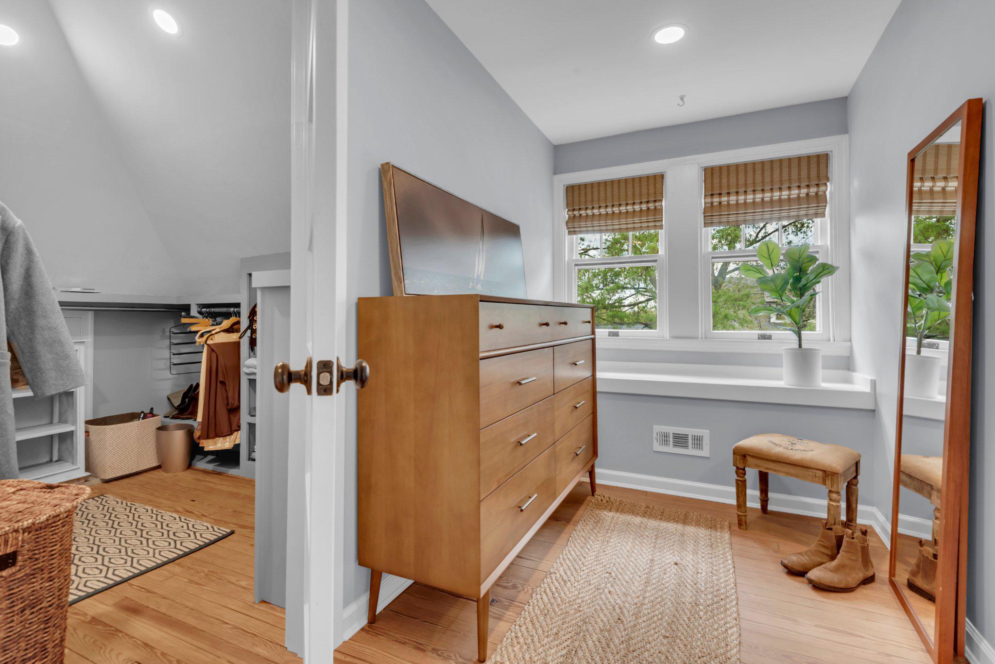 MURRAY HILL - Residential