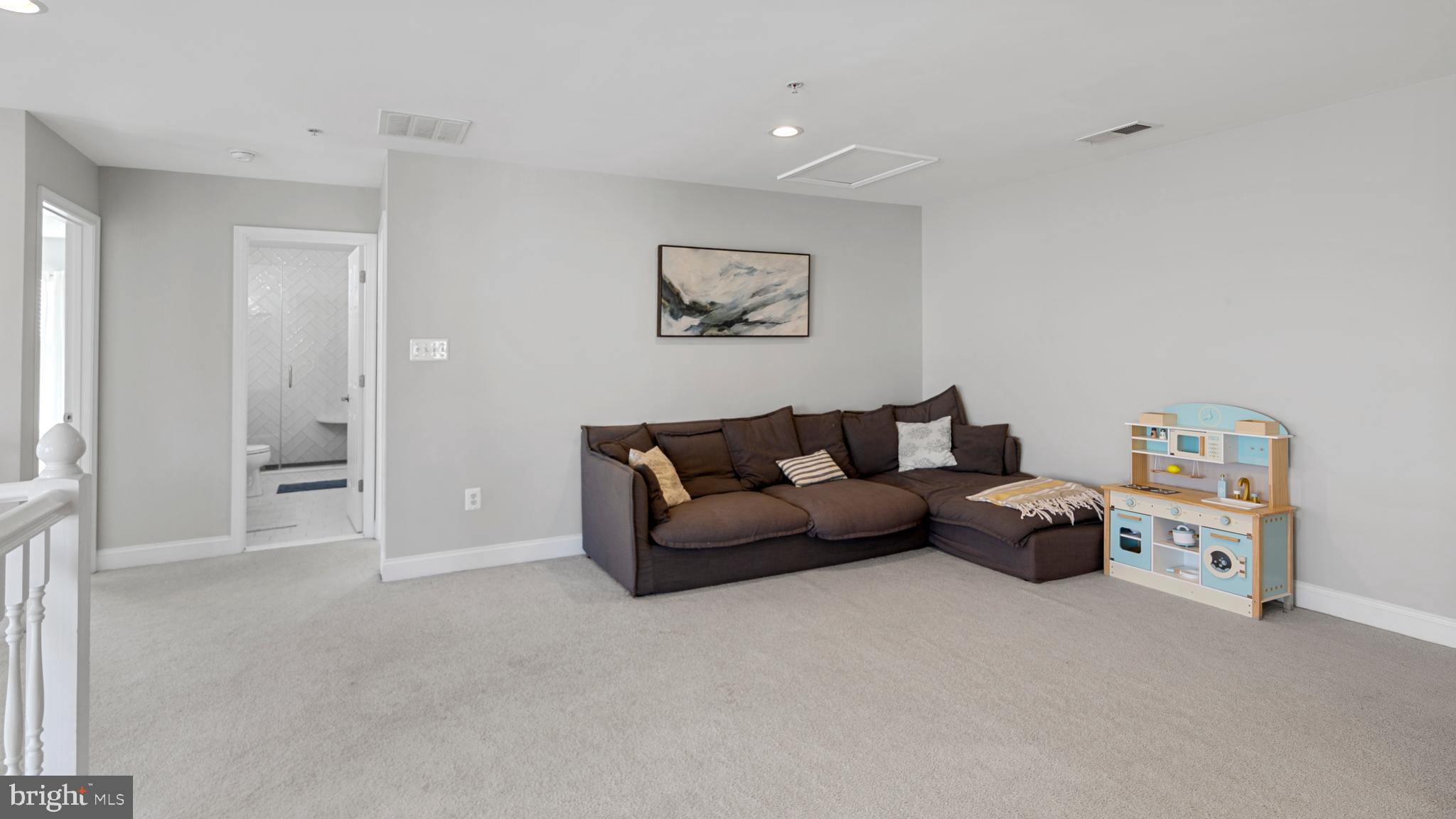 LAKELANDS AT EASTON - Residential