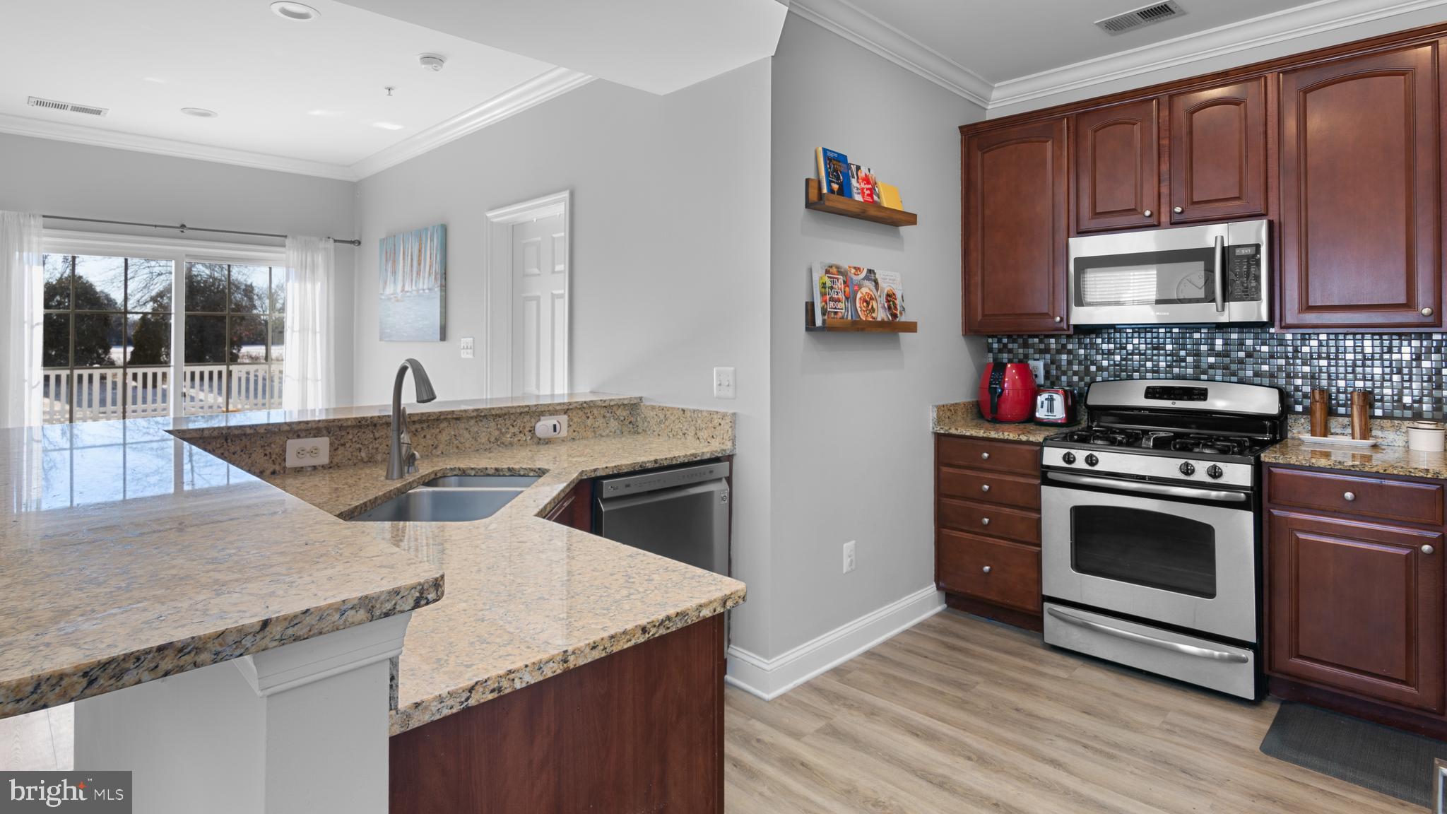 LAKELANDS AT EASTON - Residential