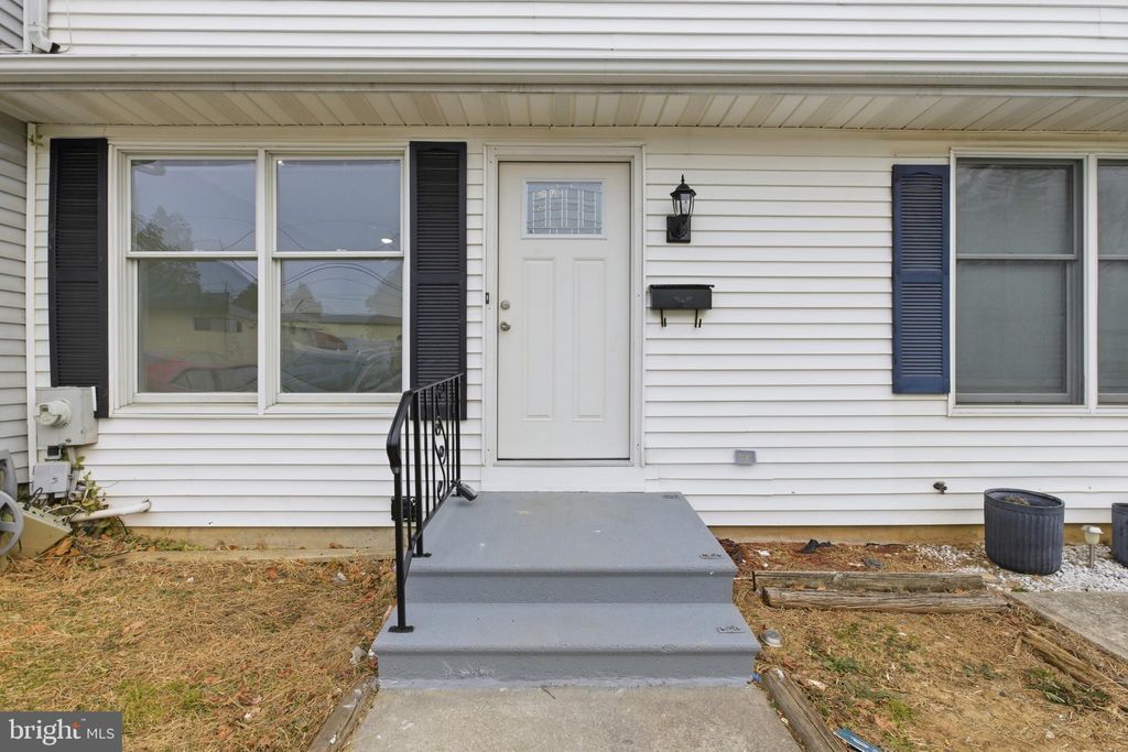 Photo of 11 E 42nd Street, WILMINGTON, DE 19802 (MLS # DENC2094984)