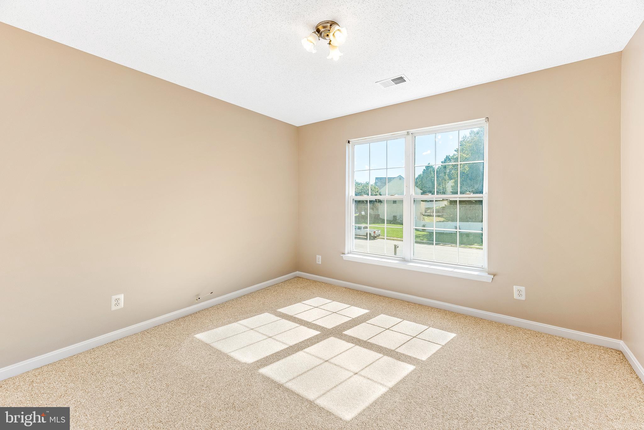 KINGS GRANT LA PLATA - Residential