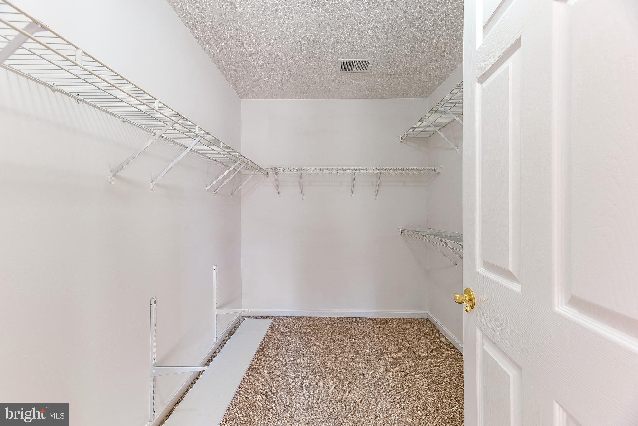 KINGS GRANT LA PLATA - Residential