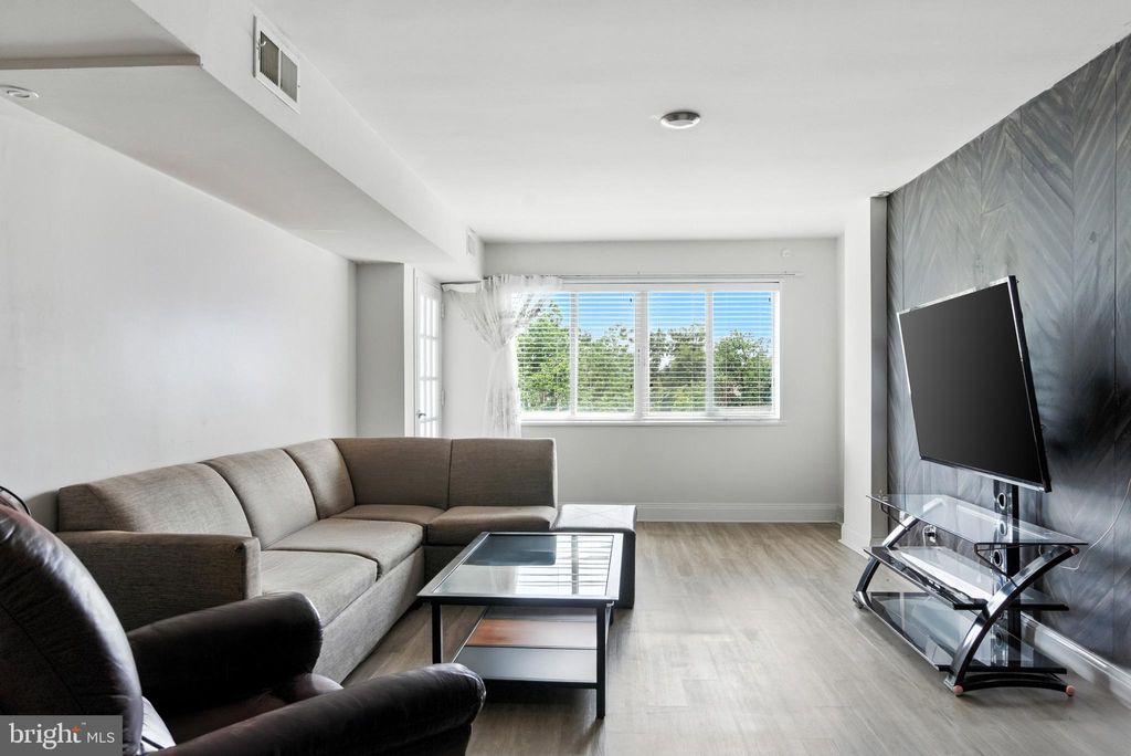 Photo of 5340 Holmes Run Parkway #419, ALEXANDRIA, VA 22304 (MLS # VAAX2051440)