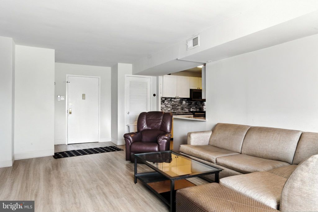 Photo of 5340 Holmes Run Parkway #419, ALEXANDRIA, VA 22304 (MLS # VAAX2051440)