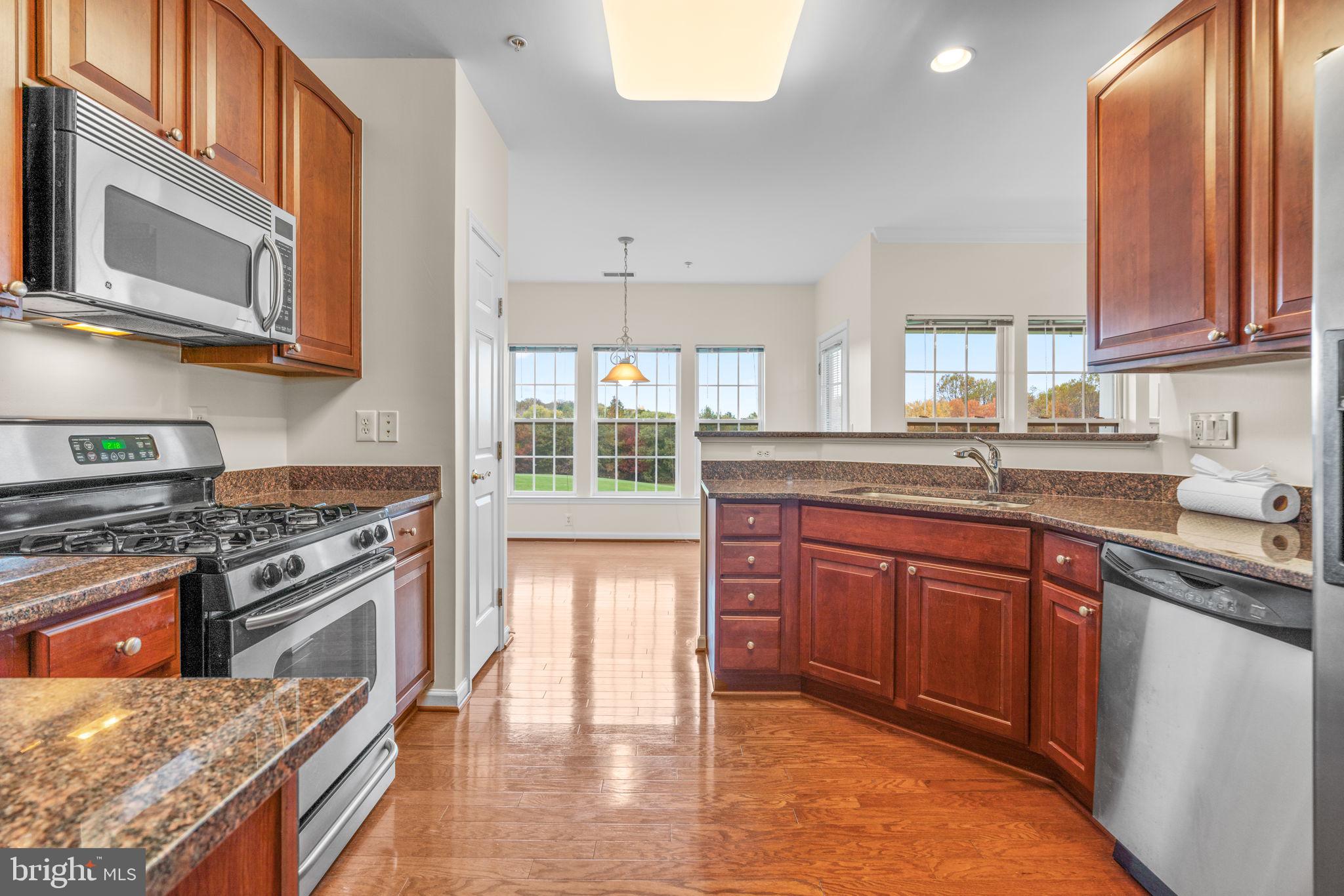 COURTYARDS AT WAVERLY WOODS - Residential